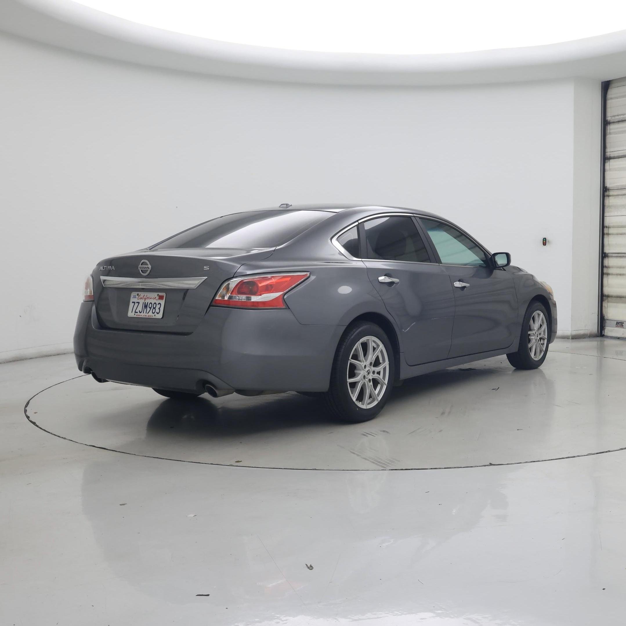 Thumbnail: 2015 Nissan Altima - 8