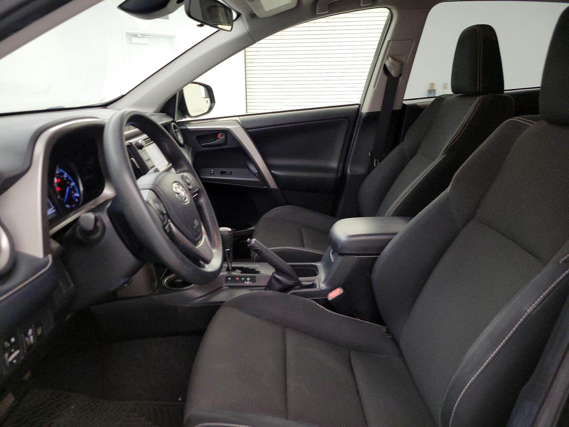 Thumbnail: 2018 Toyota RAV4 - 11
