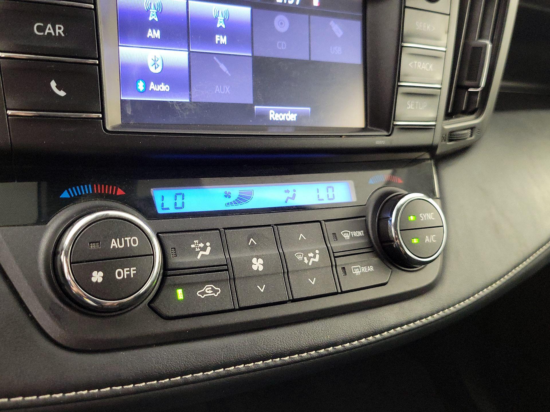 Thumbnail: 2018 Toyota RAV4 - 16