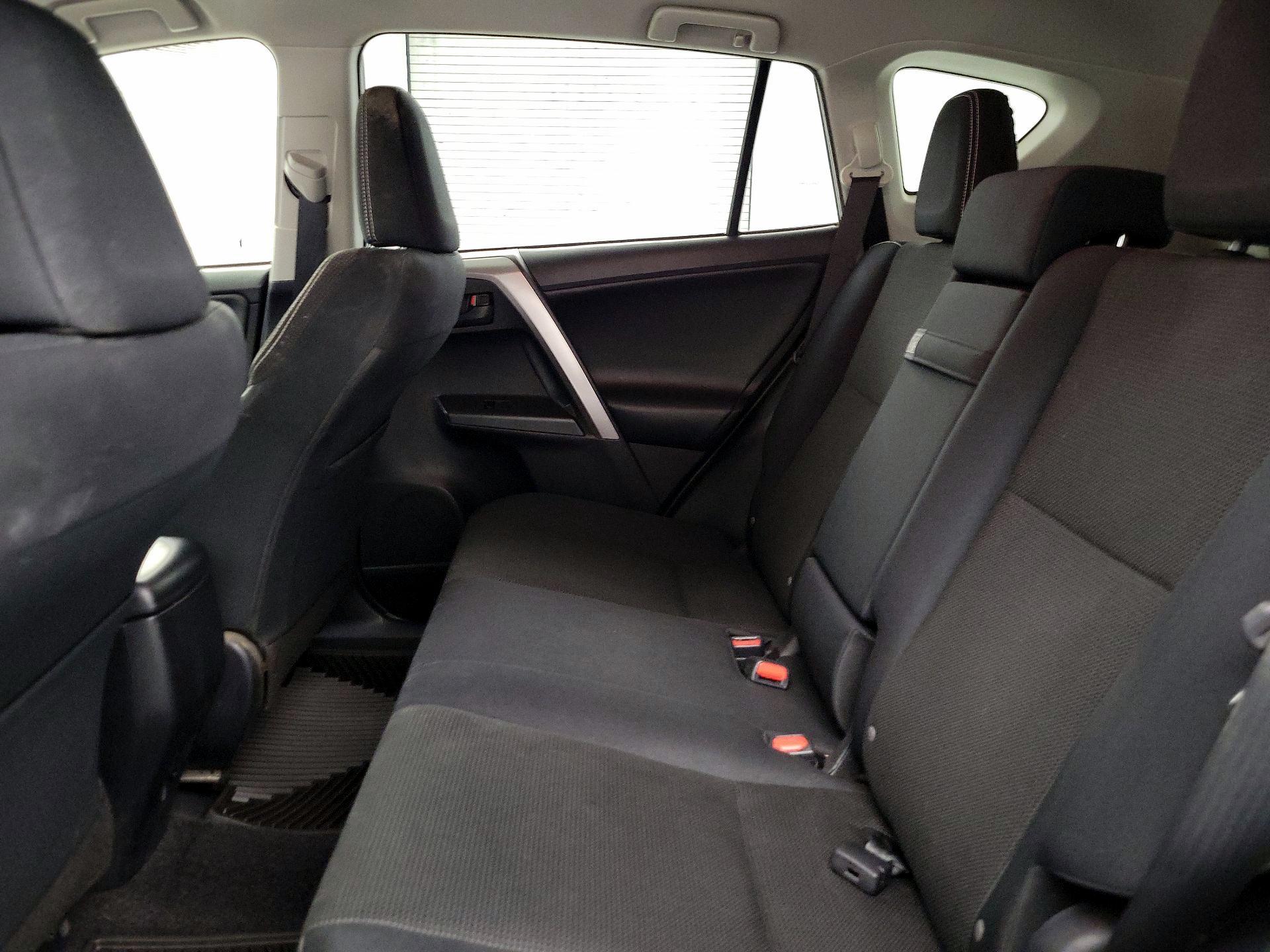 Thumbnail: 2018 Toyota RAV4 - 19