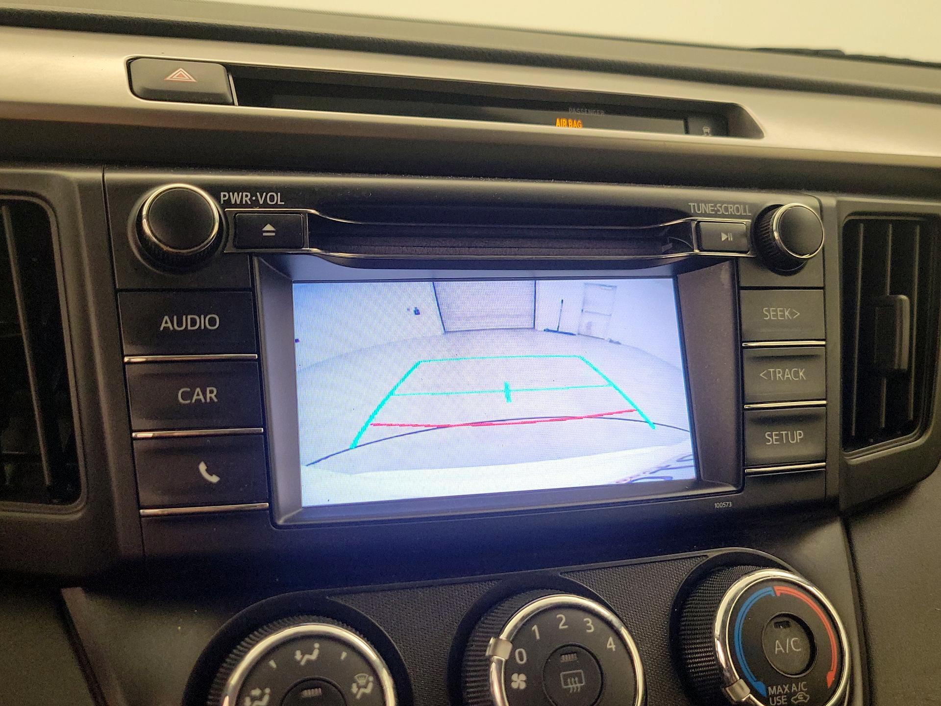 Thumbnail: 2016 Toyota RAV4 - 14