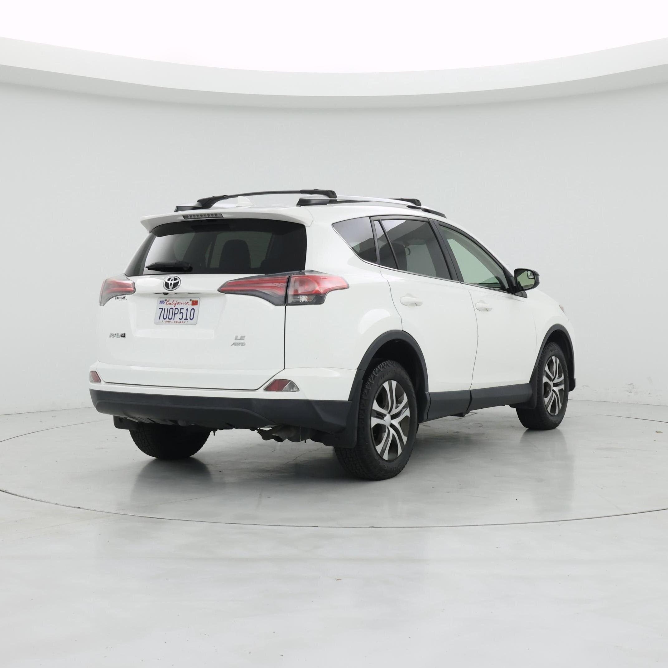 Thumbnail: 2016 Toyota RAV4 - 8