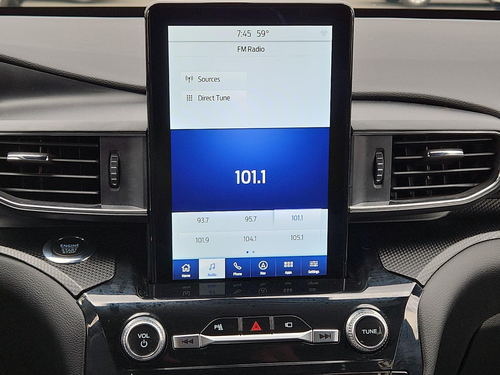 2023 Ford Explorer ST - Photo 16