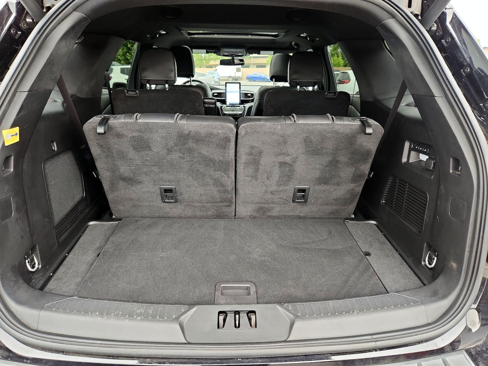 2023 Ford Explorer ST - Photo 23