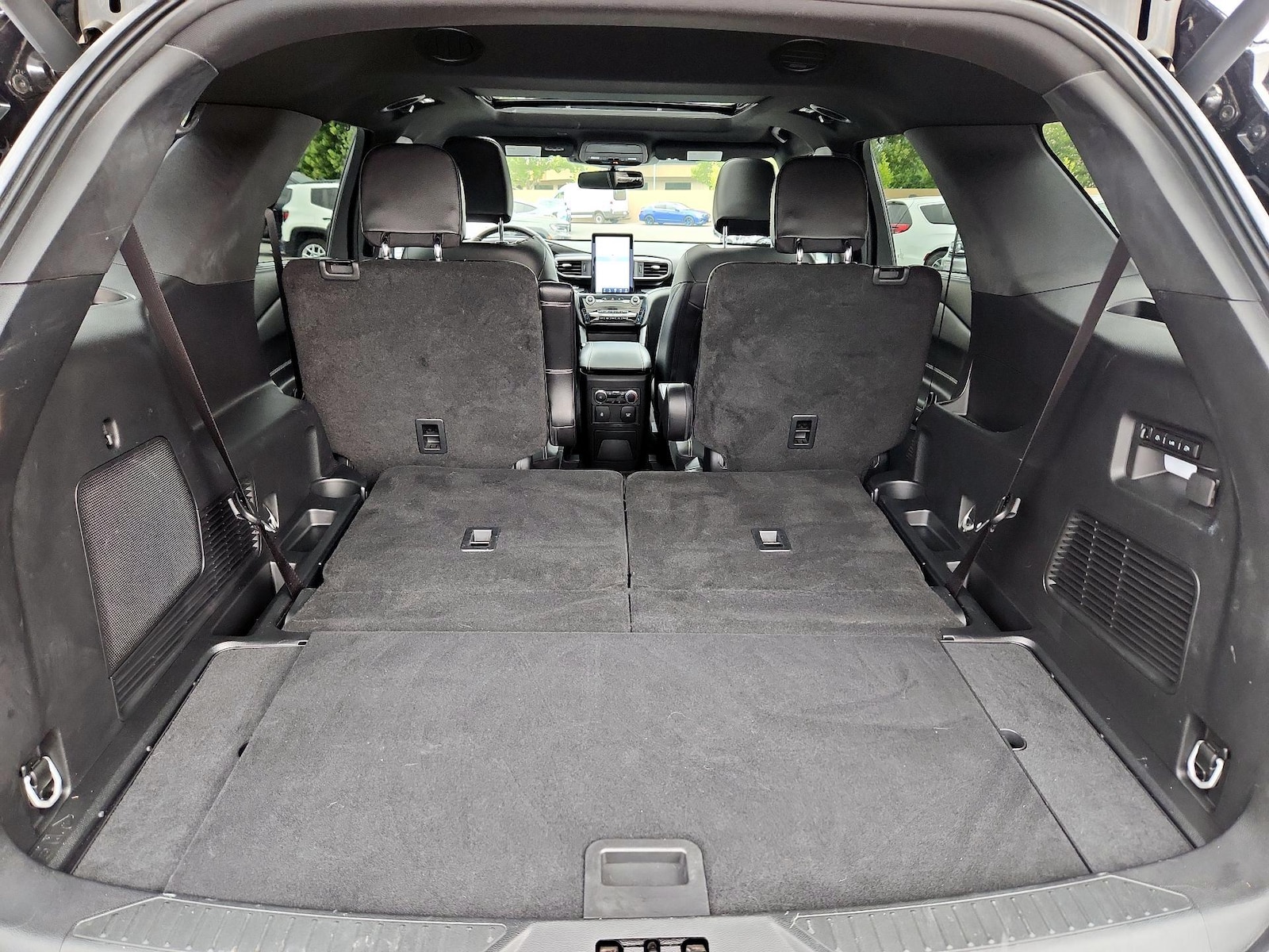 2023 Ford Explorer ST - Photo 24