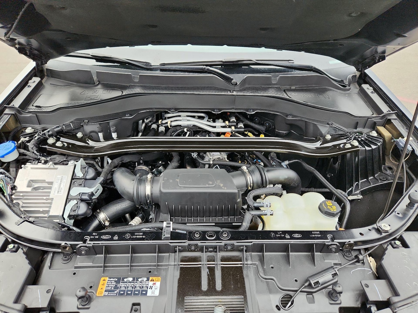 2023 Ford Explorer ST - Photo 25