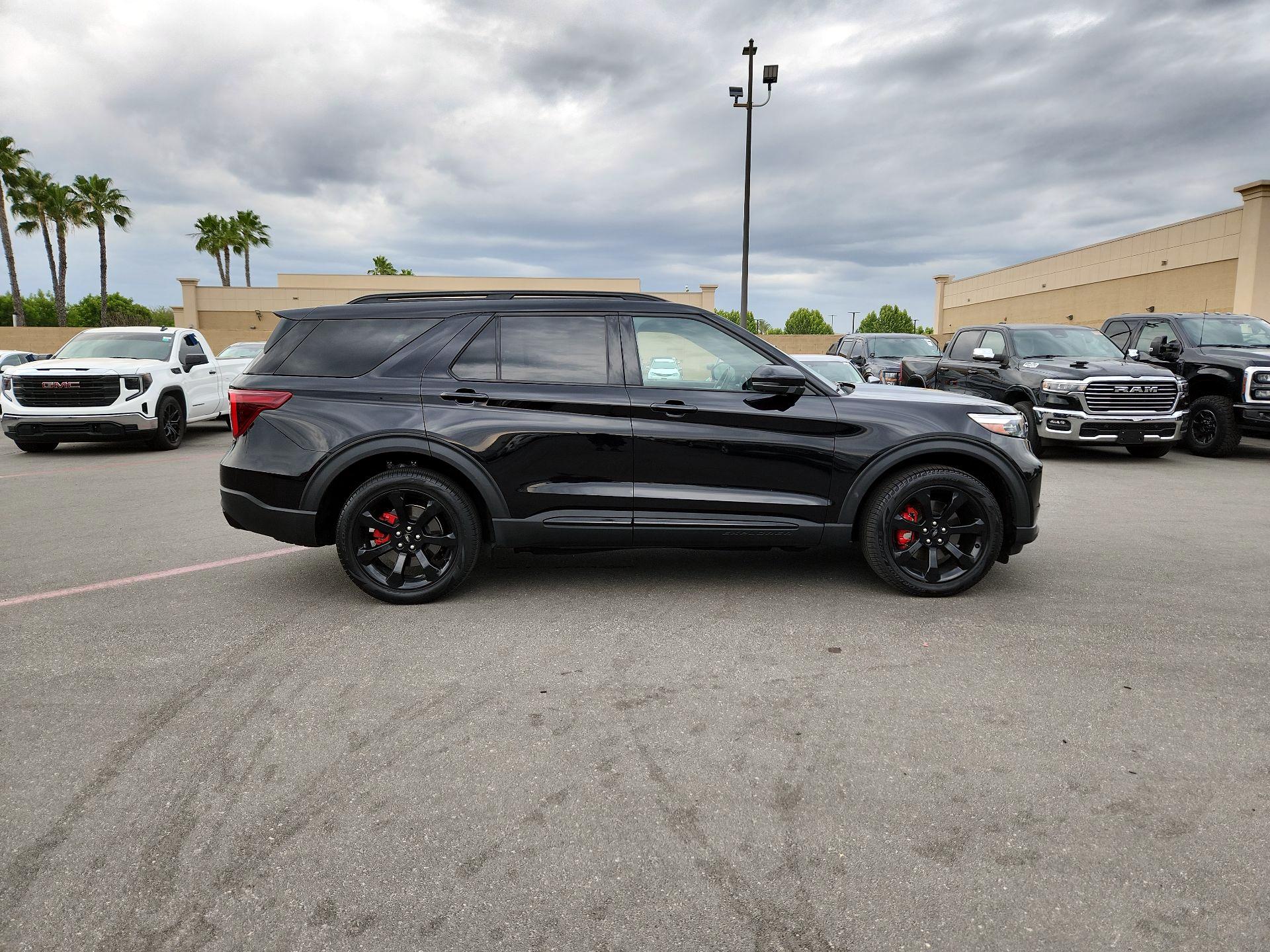 Thumbnail: 2023 Ford Explorer - 4
