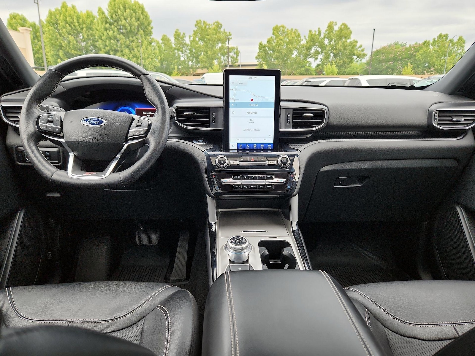 2023 Ford Explorer ST - Photo 9