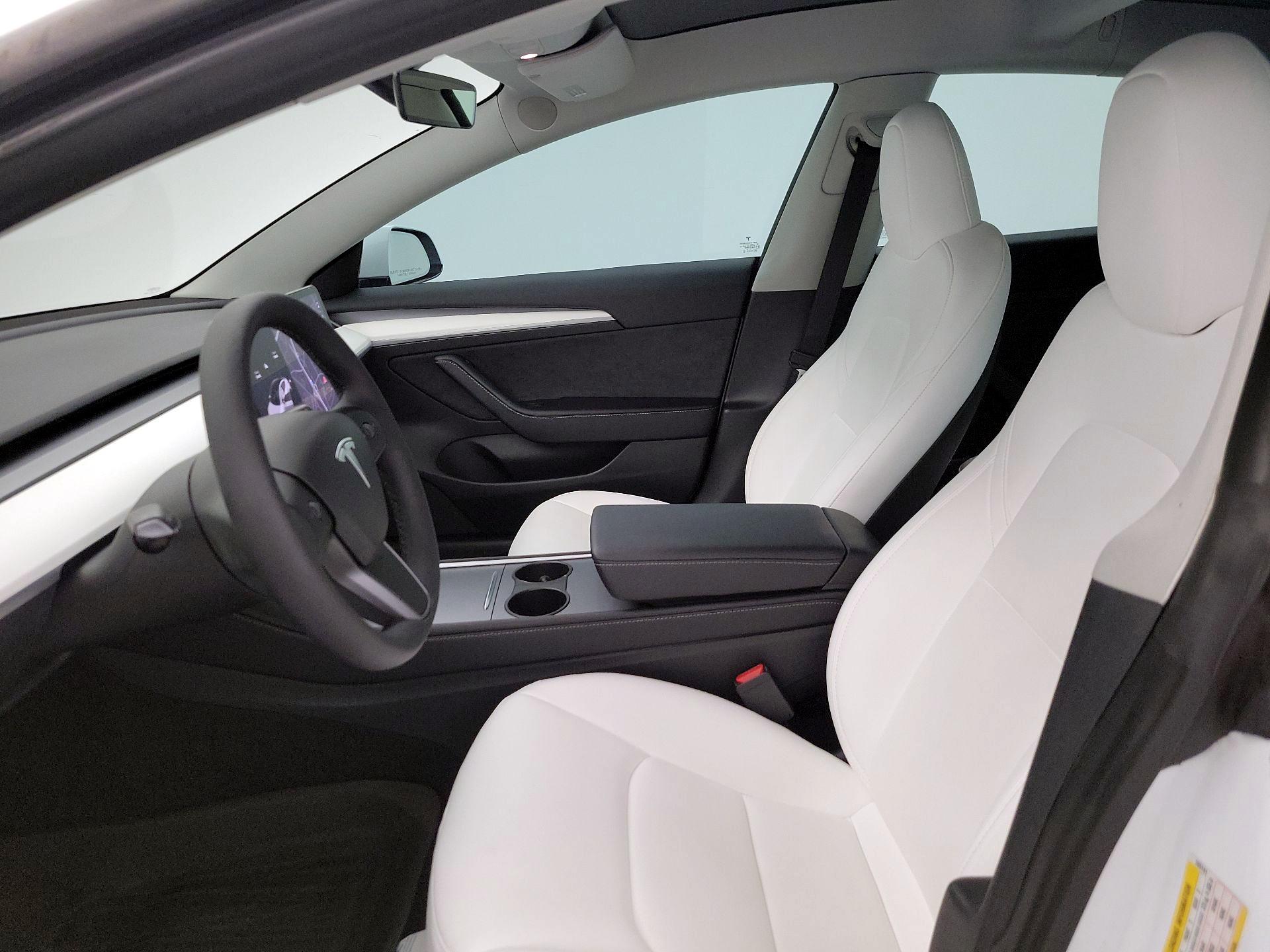 Thumbnail: 2023 Tesla Model 3 - 11