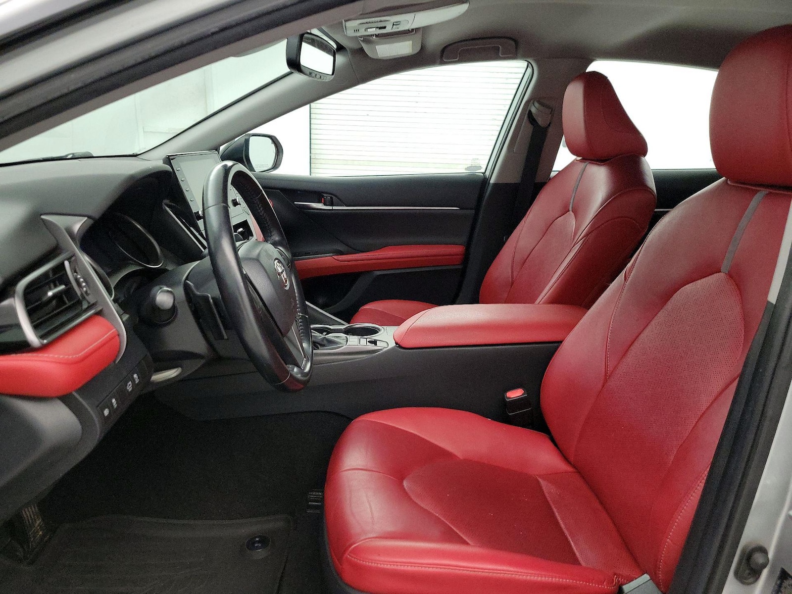 2021 Toyota Camry XSE - Photo 12
