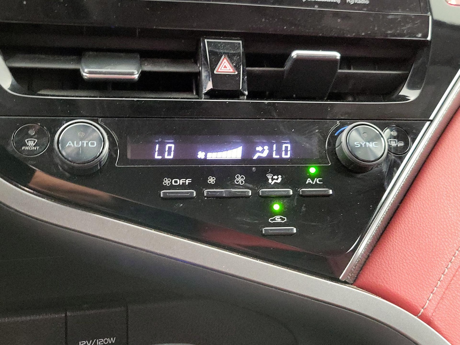 2021 Toyota Camry XSE - Photo 17