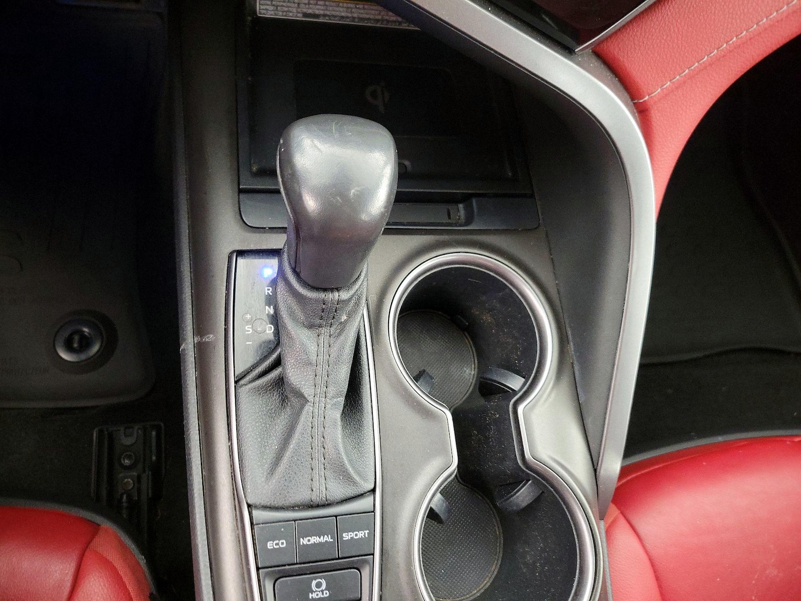 2021 Toyota Camry XSE - Photo 18