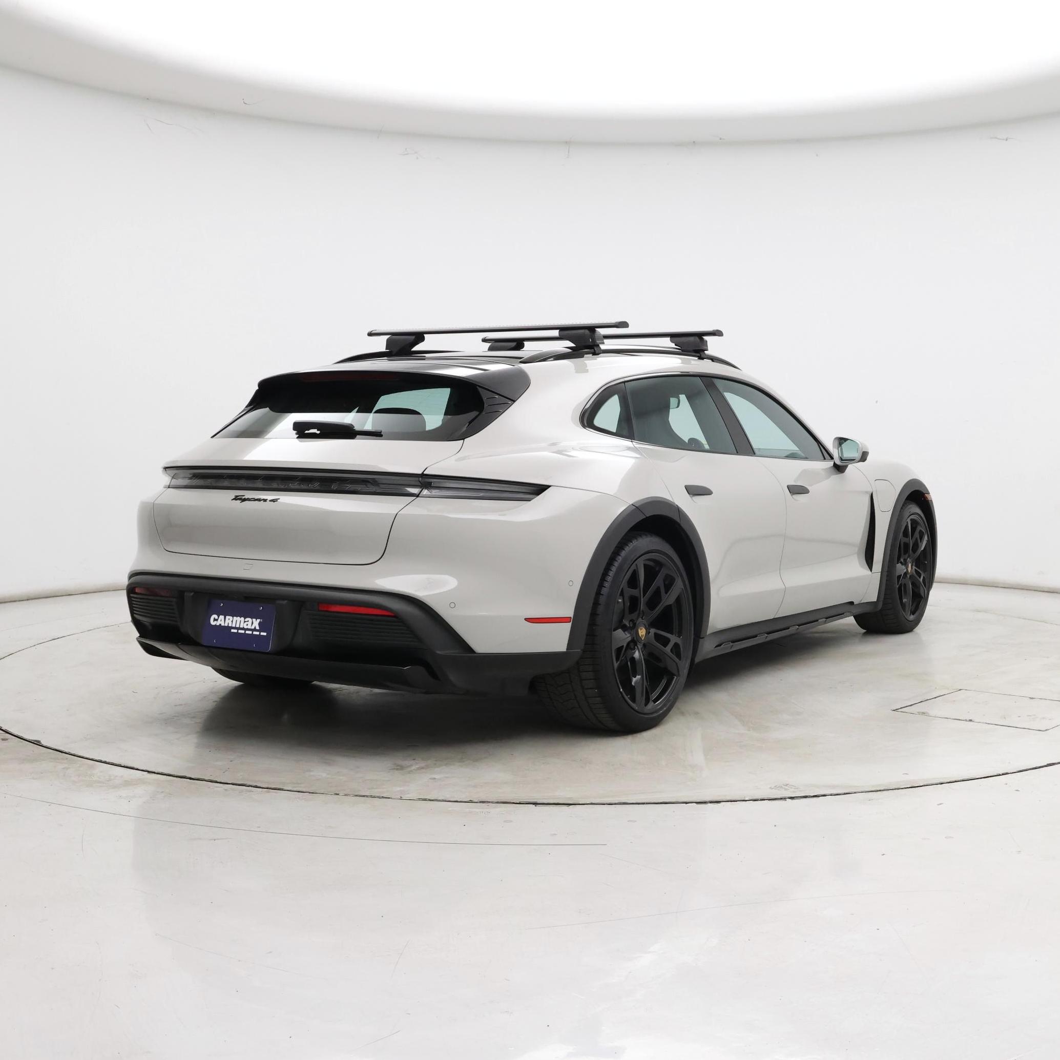 Thumbnail: 2022 Porsche Taycan - 8