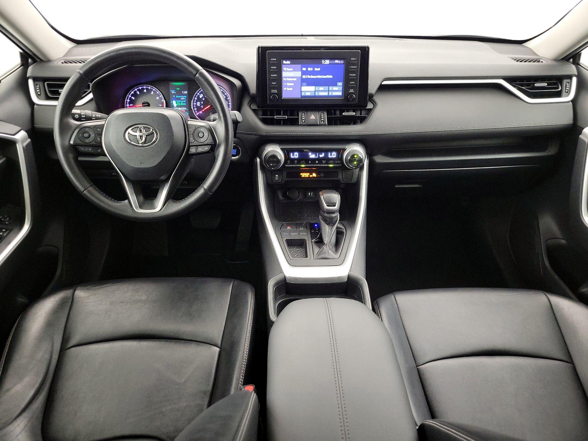 Thumbnail: 2019 Toyota RAV4 - 9