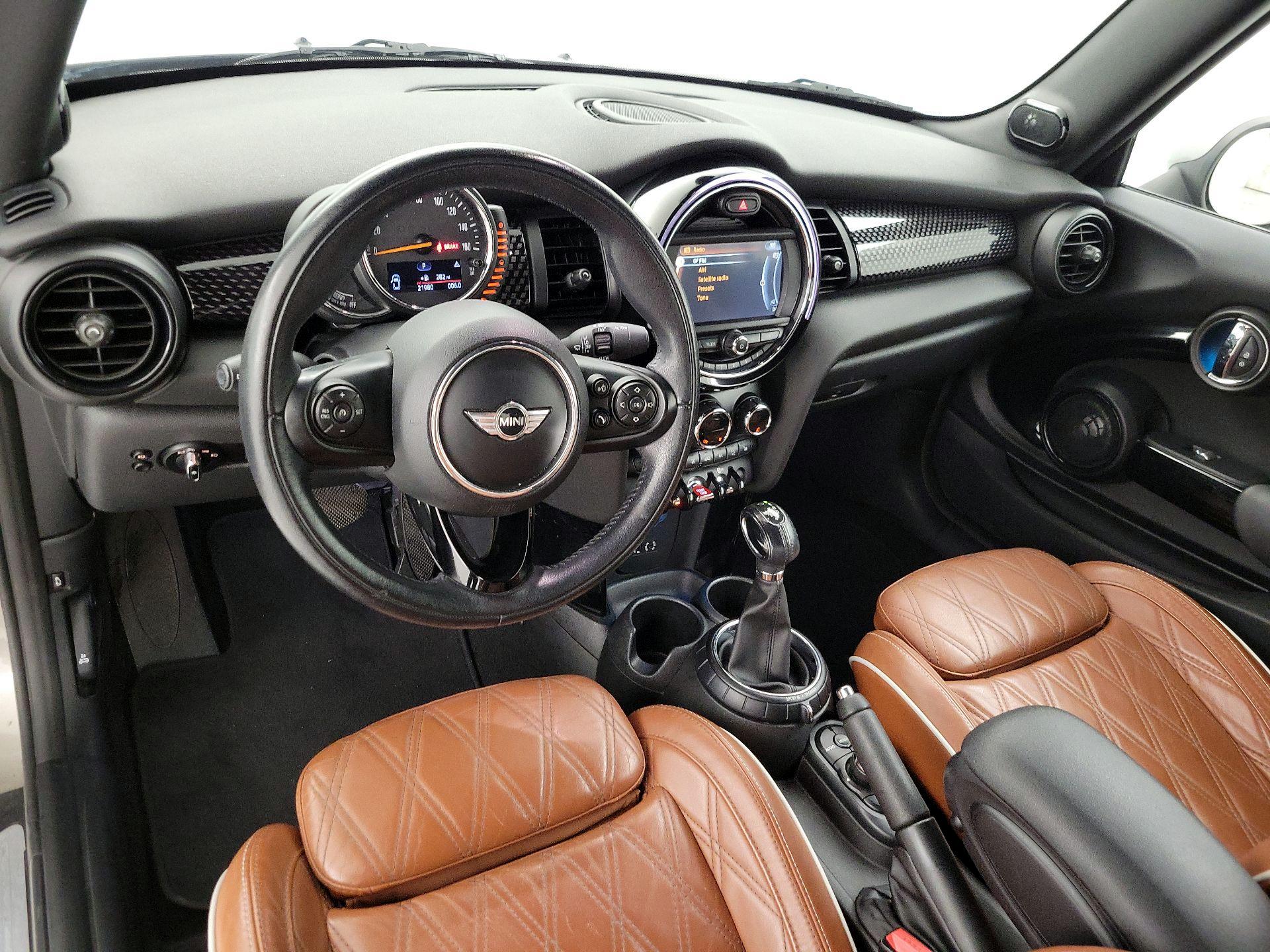 Thumbnail: 2017 MINI Cooper - 9