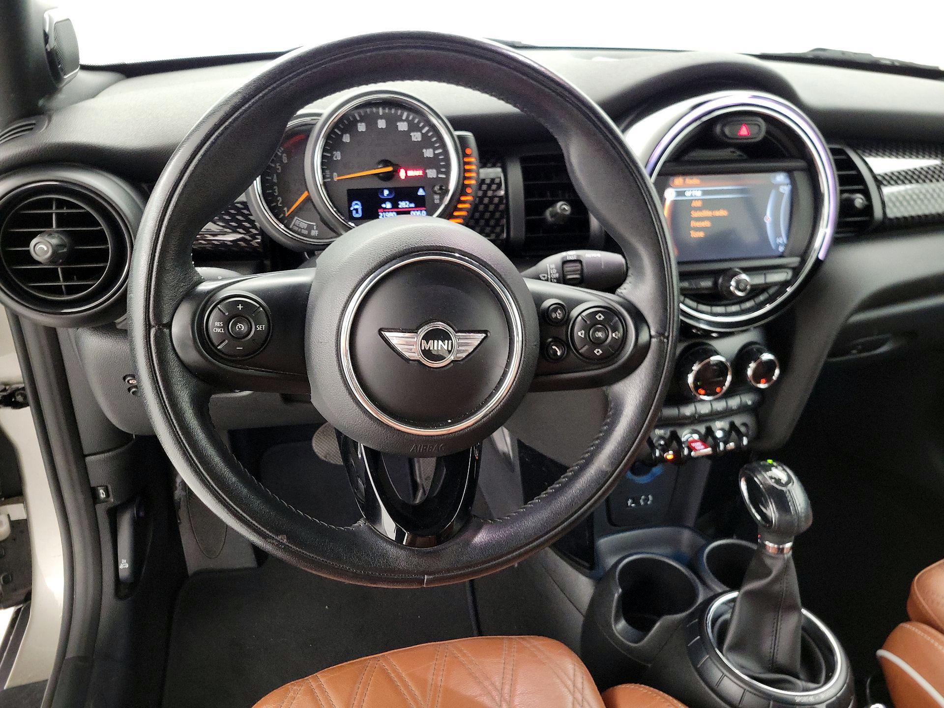 Thumbnail: 2017 MINI Cooper - 10