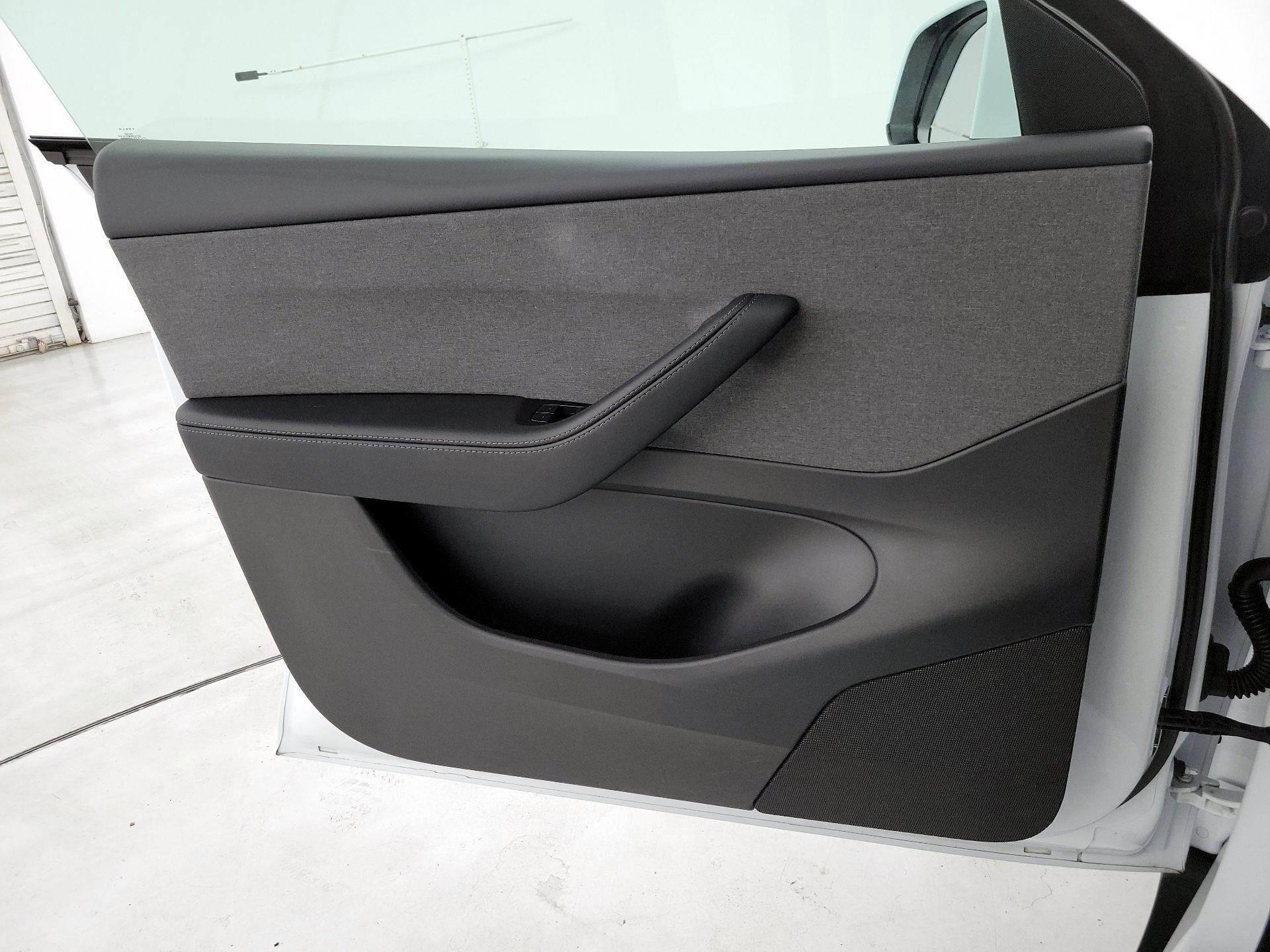 Thumbnail: 2026 Tesla Model Y - 12