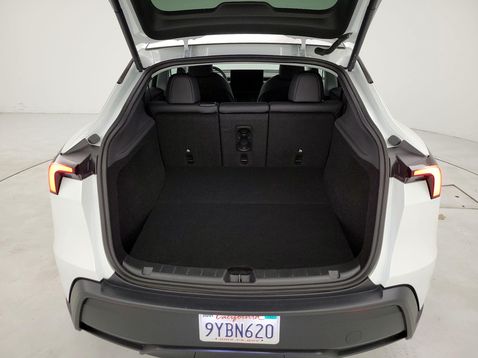 Thumbnail: 2026 Tesla Model Y - 19