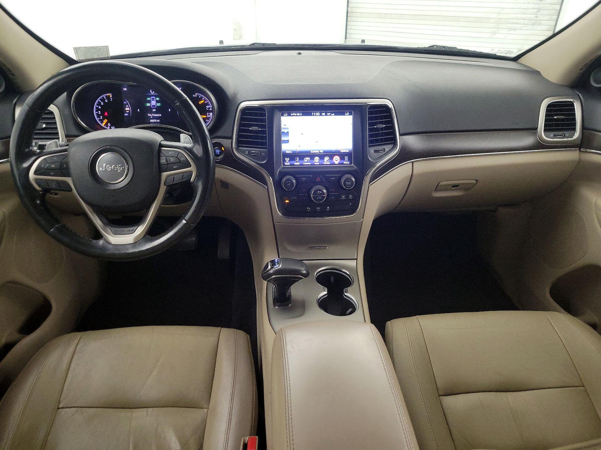 Thumbnail: 2015 Jeep Grand Cherokee - 9
