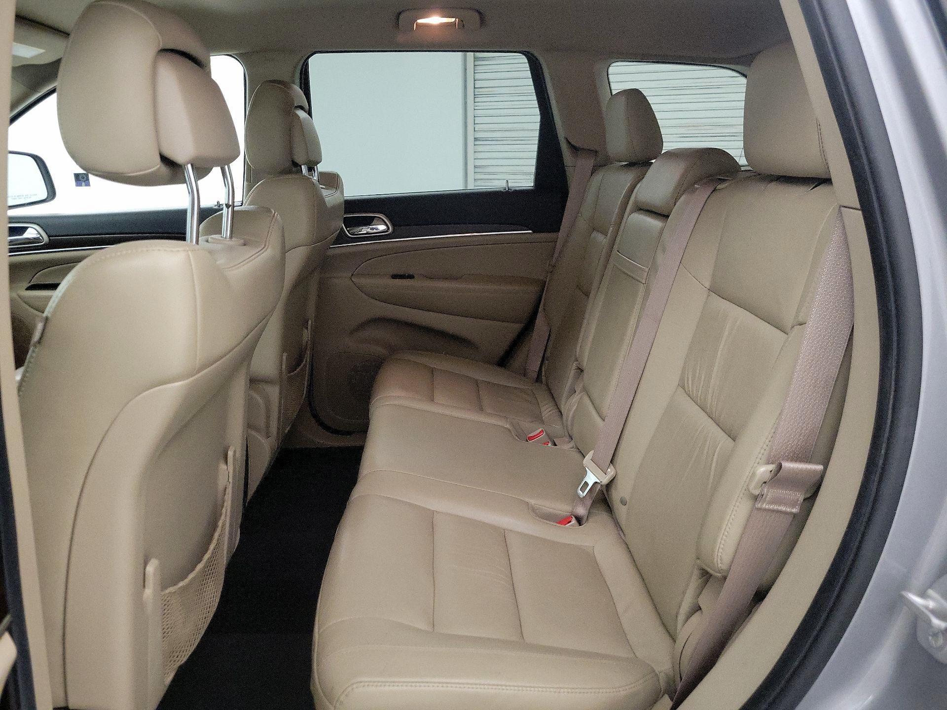 Thumbnail: 2015 Jeep Grand Cherokee - 20