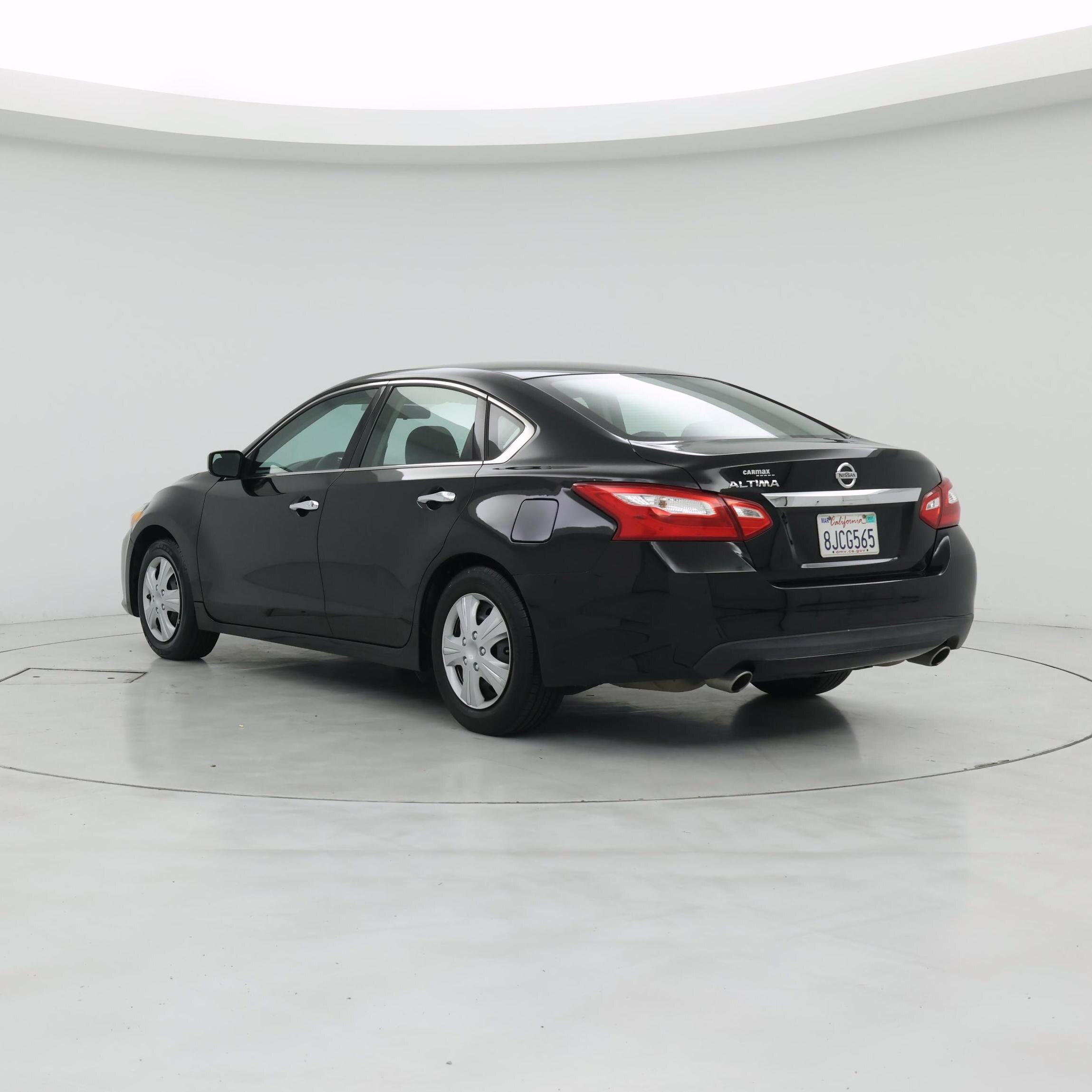 Thumbnail: 2017 Nissan Altima - 2