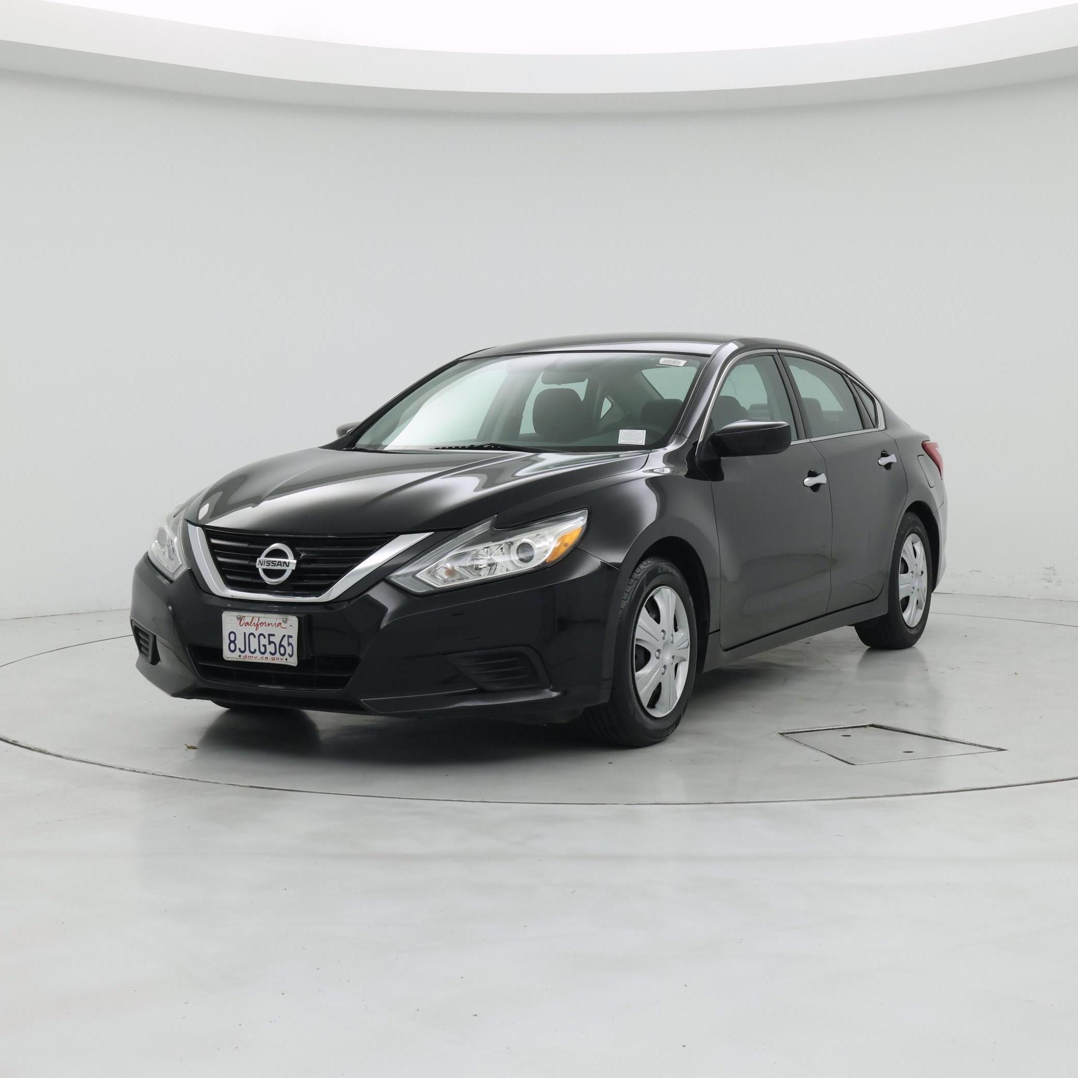 Thumbnail: 2017 Nissan Altima - 4