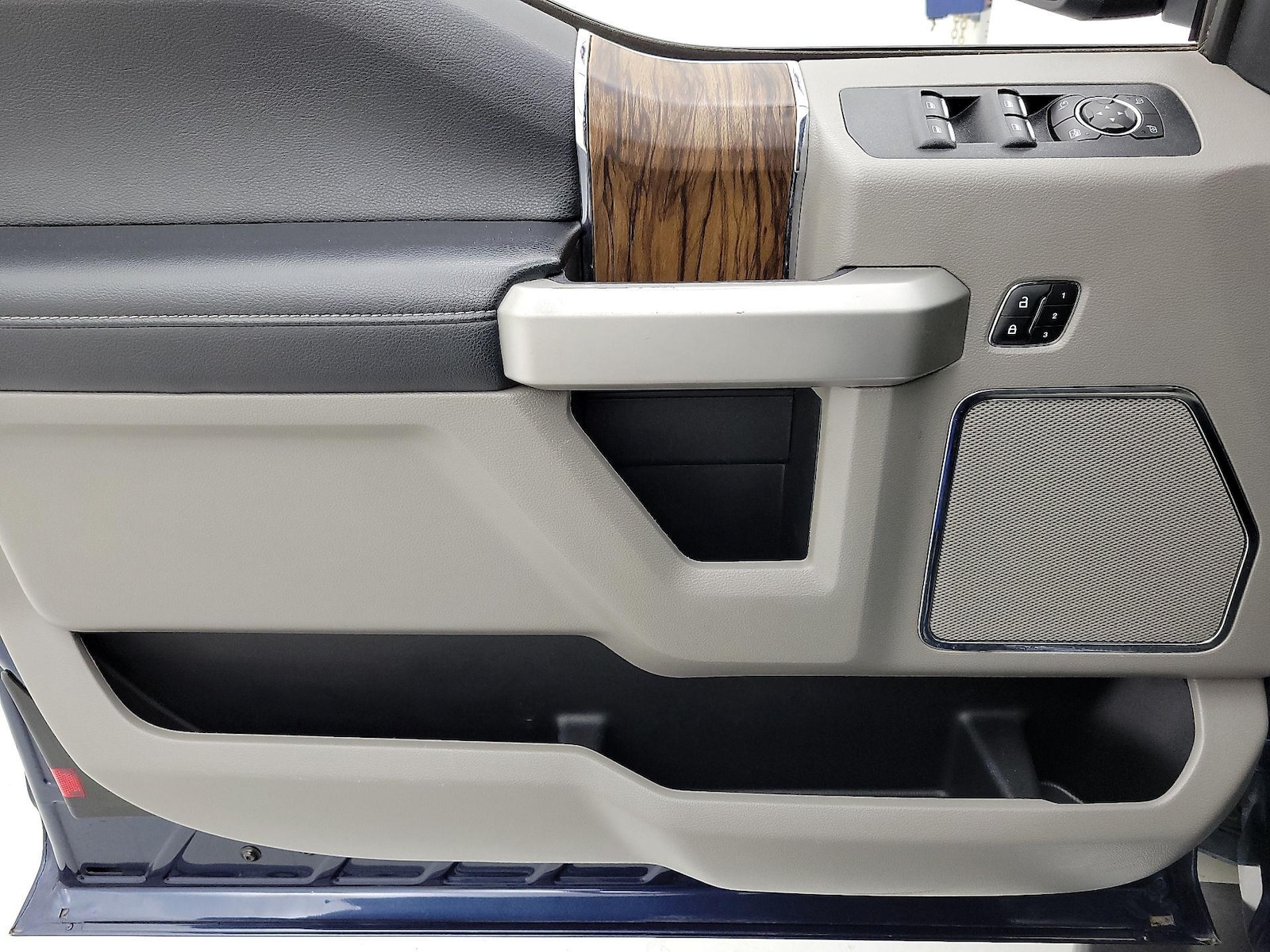 2020 Ford F-150 Lariat - Photo 13