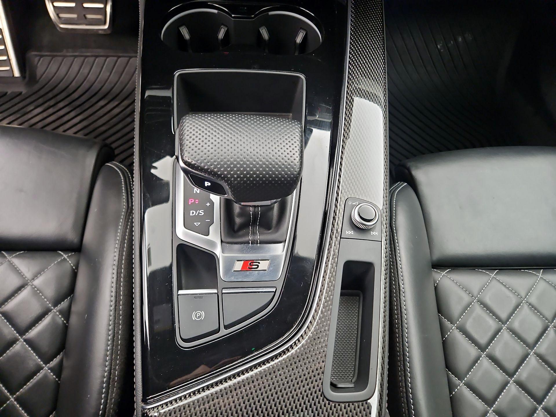 Thumbnail: 2021 Audi S4 - 18