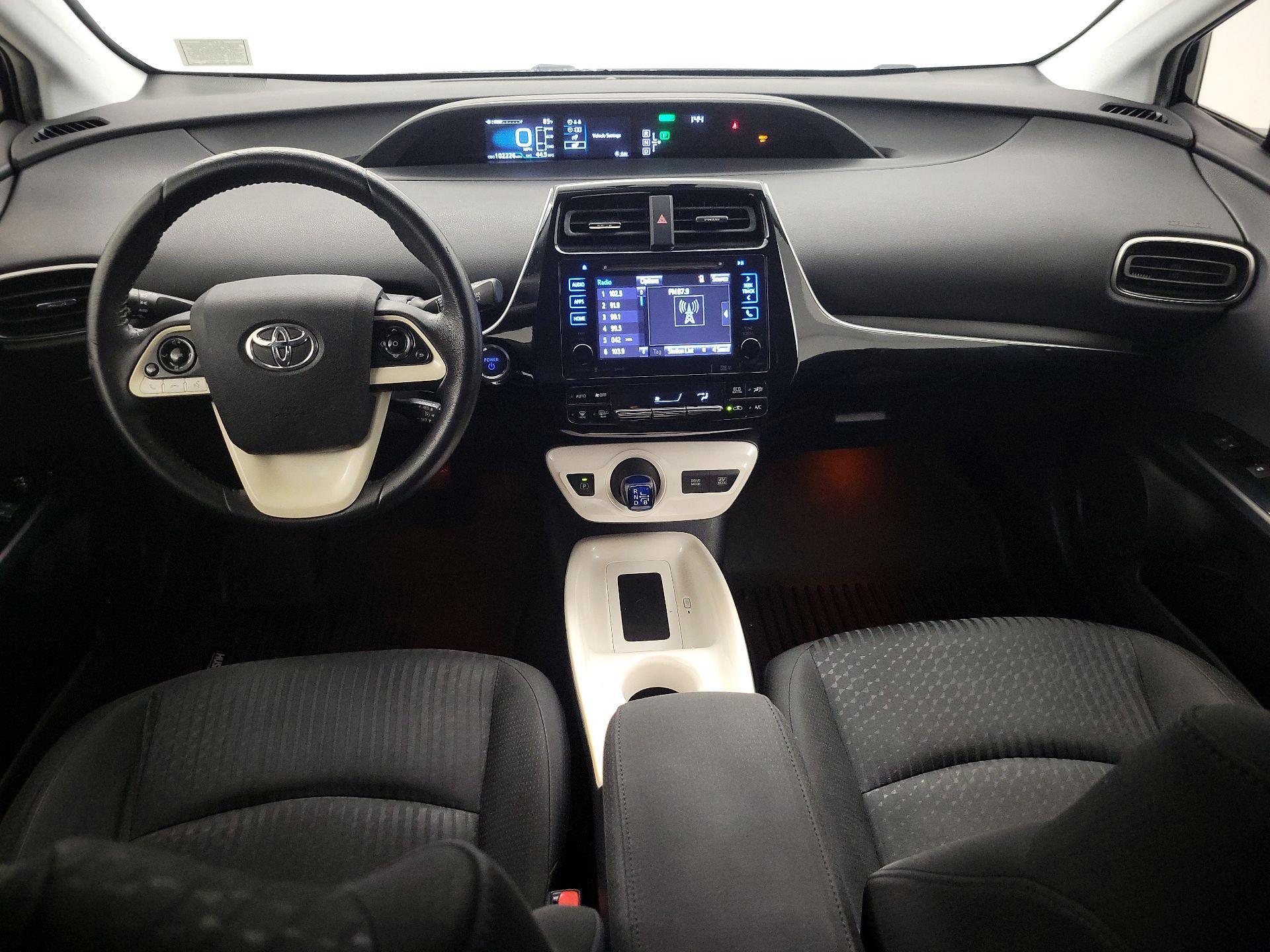 Thumbnail: 2016 Toyota Prius - 9