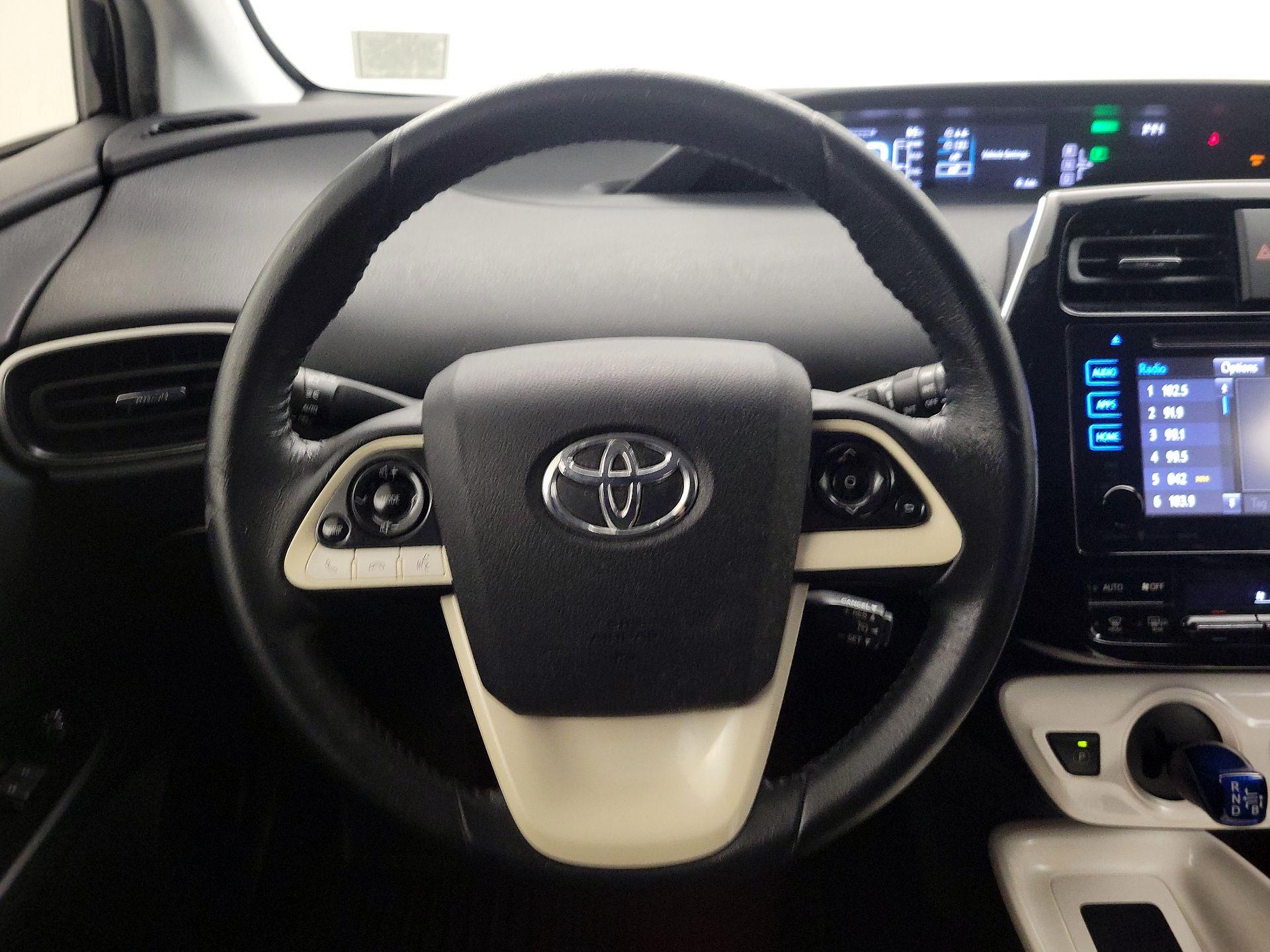 Thumbnail: 2016 Toyota Prius - 10