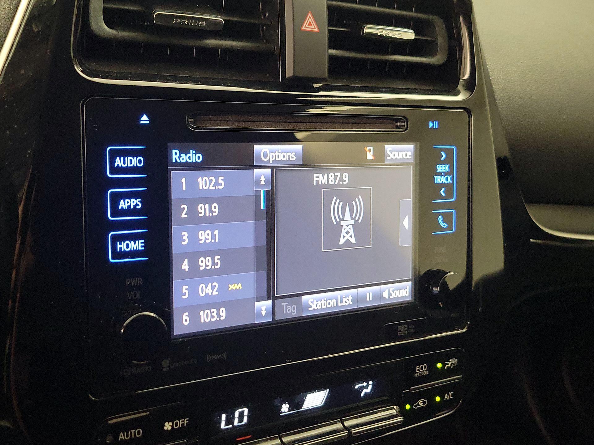 Thumbnail: 2016 Toyota Prius - 15