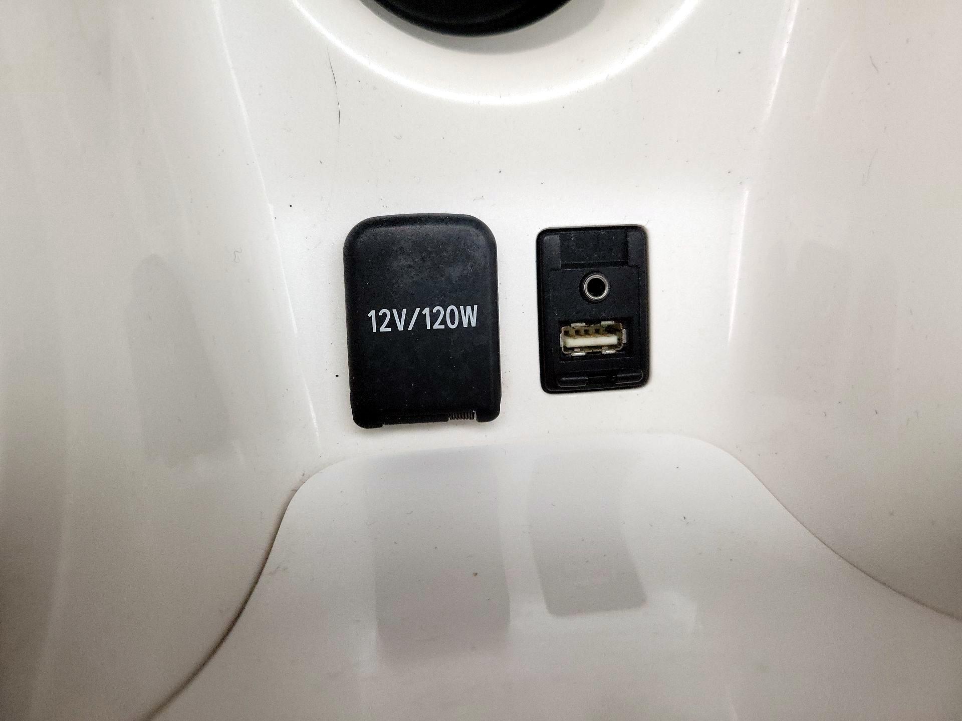 Thumbnail: 2016 Toyota Prius - 18