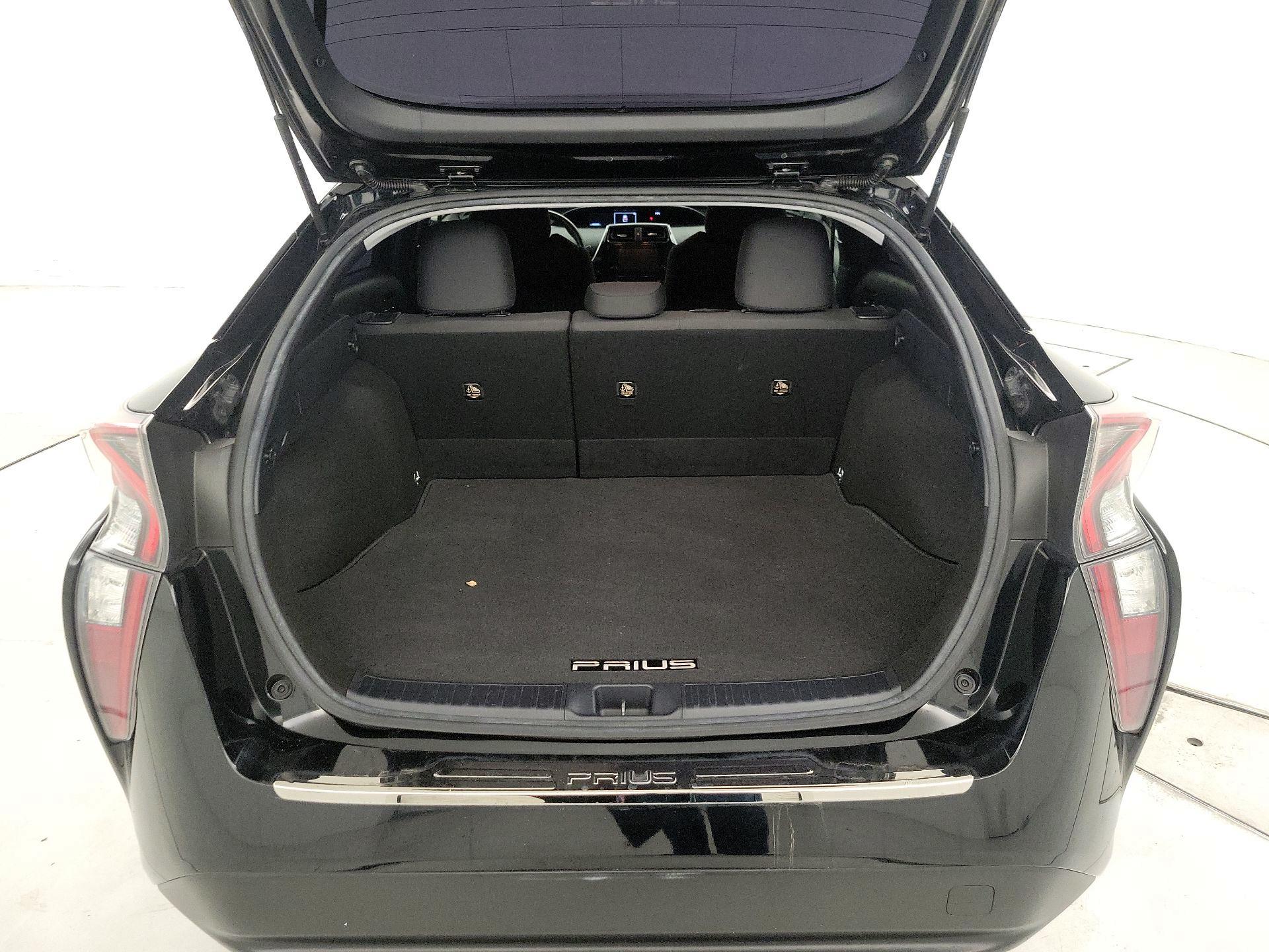 Thumbnail: 2016 Toyota Prius - 20