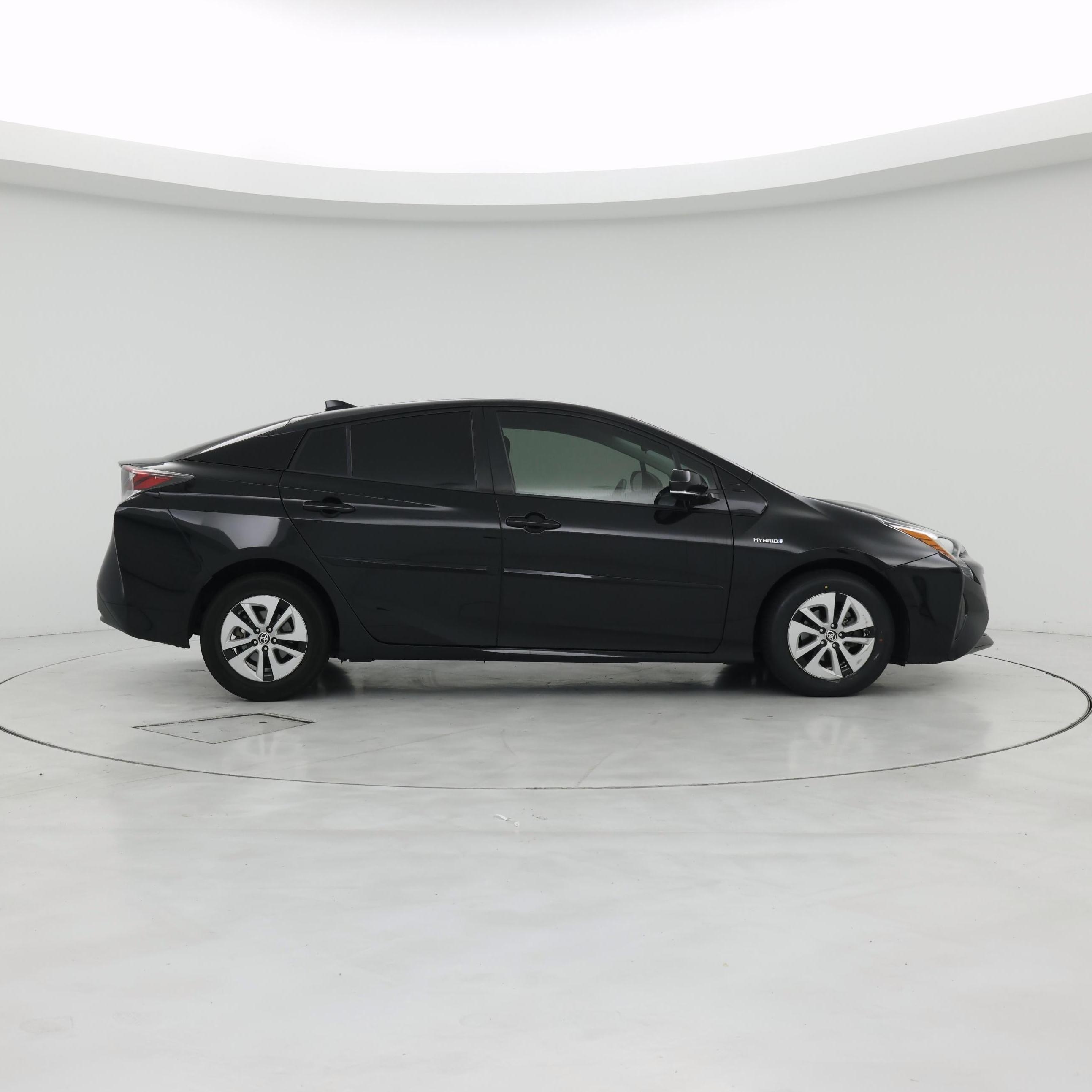 Thumbnail: 2016 Toyota Prius - 7