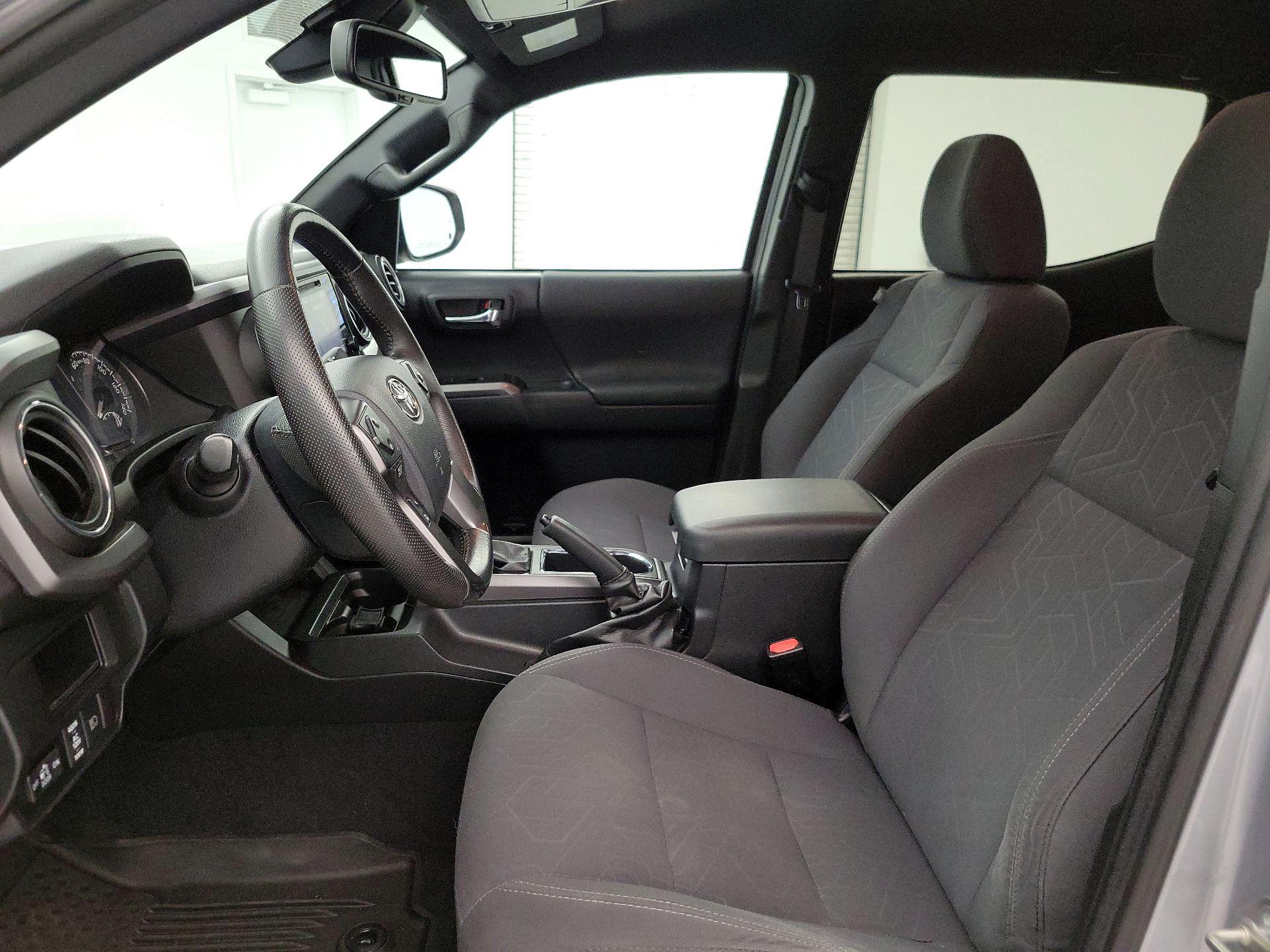 Thumbnail: 2019 Toyota Tacoma - 11
