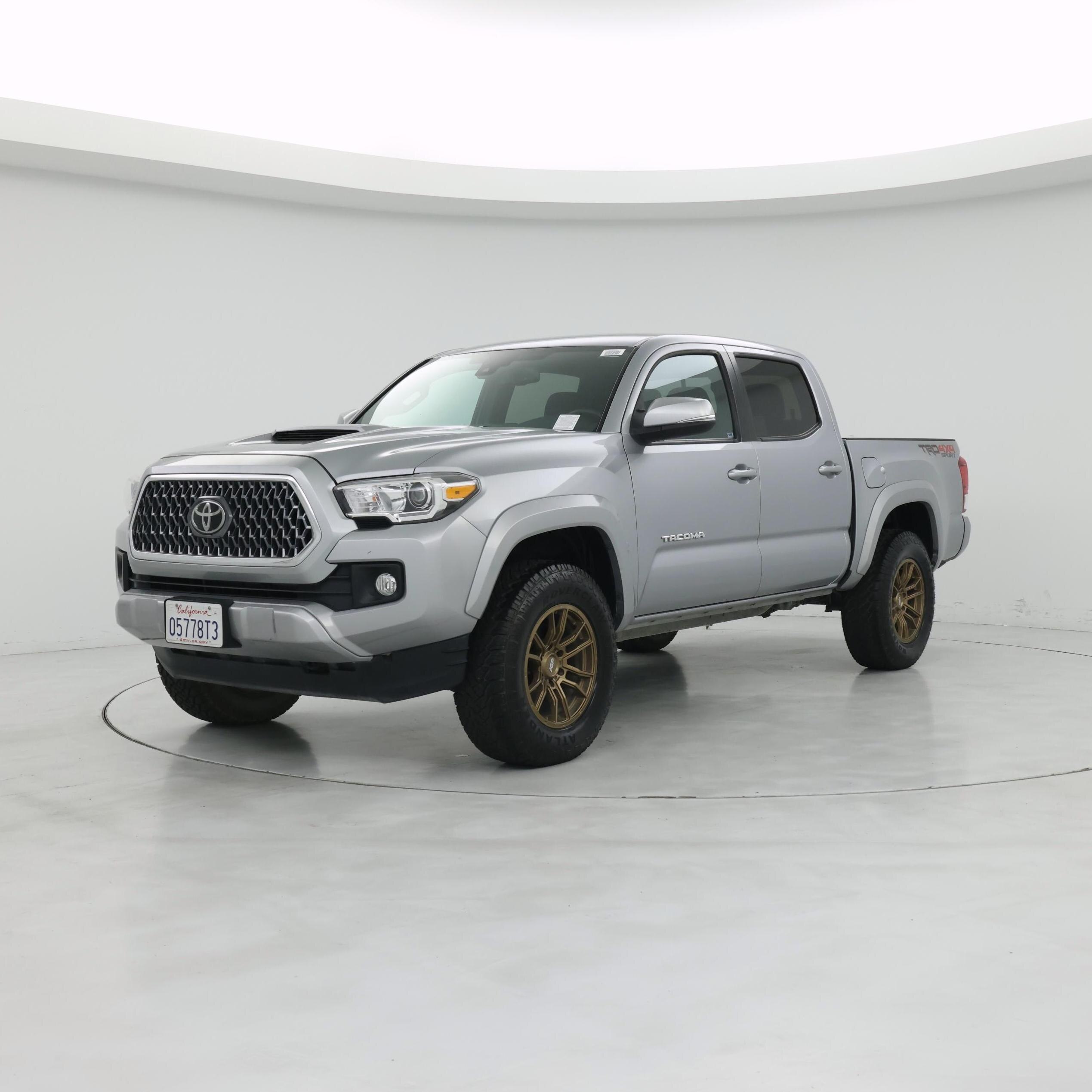 Thumbnail: 2019 Toyota Tacoma - 4