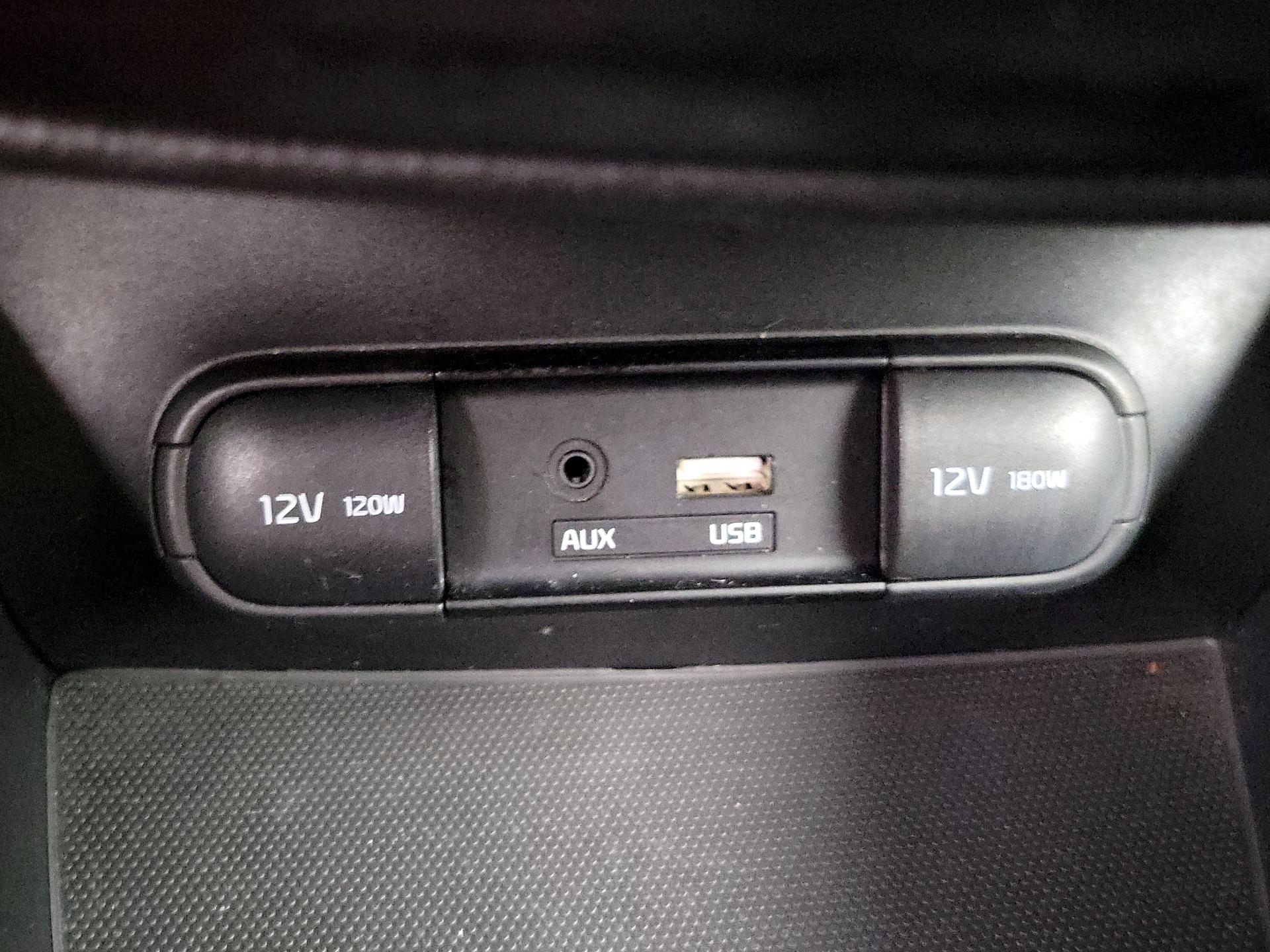 Thumbnail: 2016 Kia Soul - 17