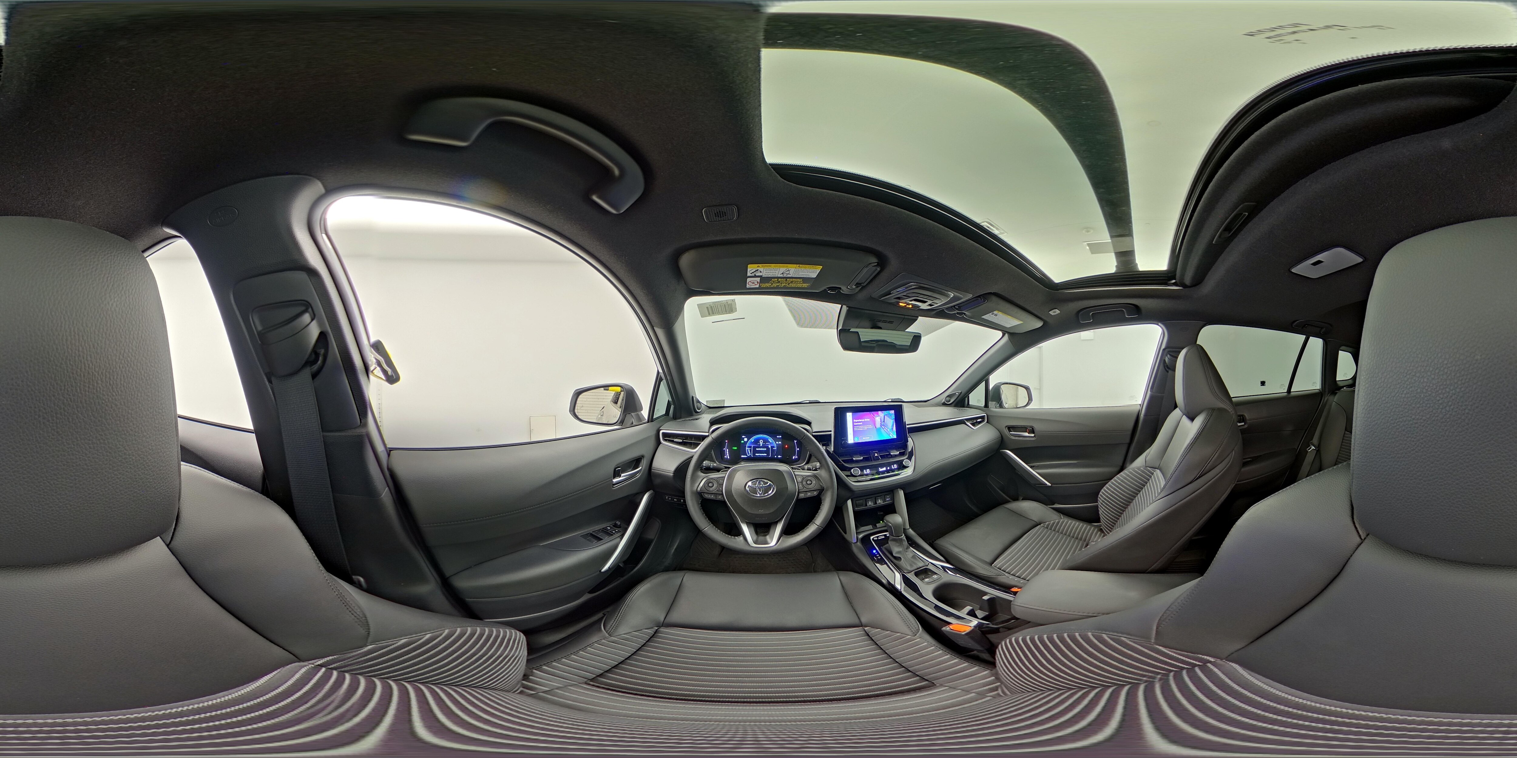 2025 Toyota Corolla Cross XSE - Photo 27