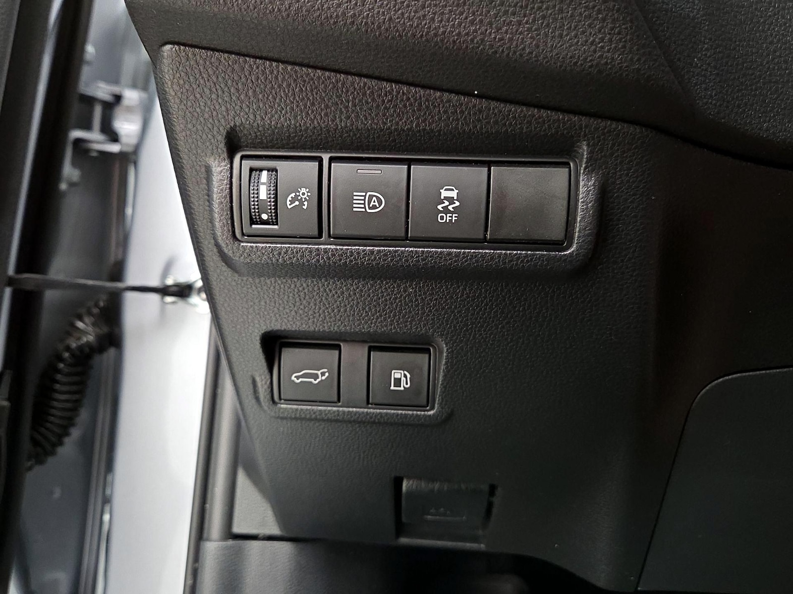 2025 Toyota Corolla Cross XSE - Photo 14