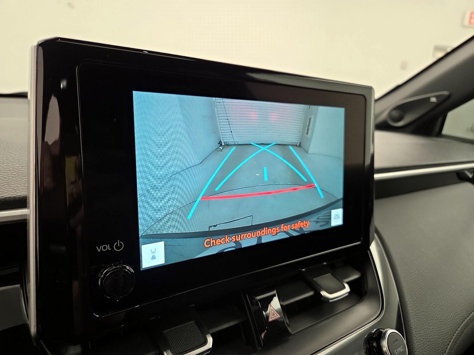 2025 Toyota Corolla Cross XSE - Photo 15