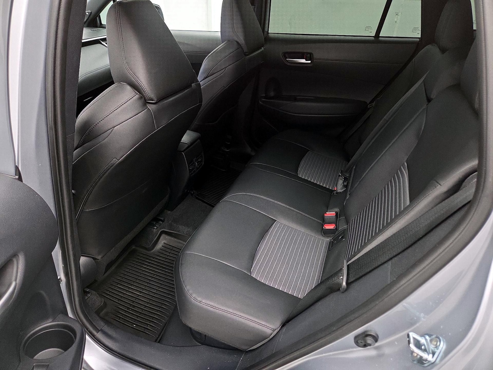2025 Toyota Corolla Cross XSE - Photo 21