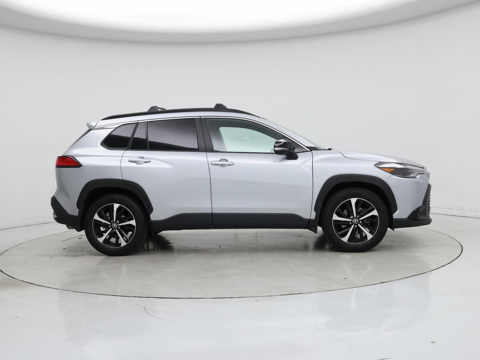 2025 Toyota Corolla Cross XSE - Photo 8