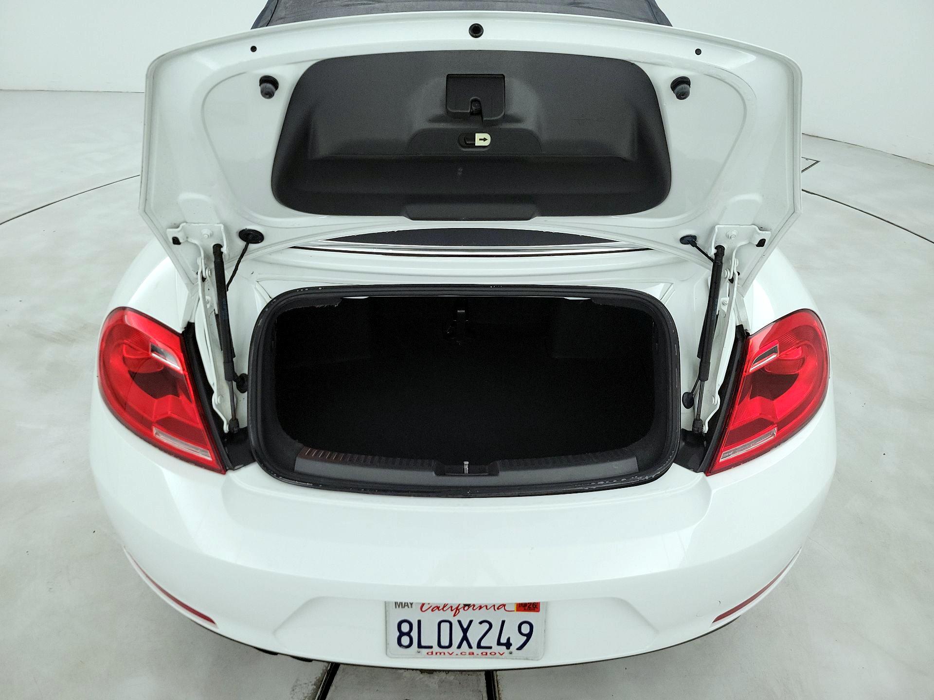 Thumbnail: 2016 Volkswagen Beetle - 18