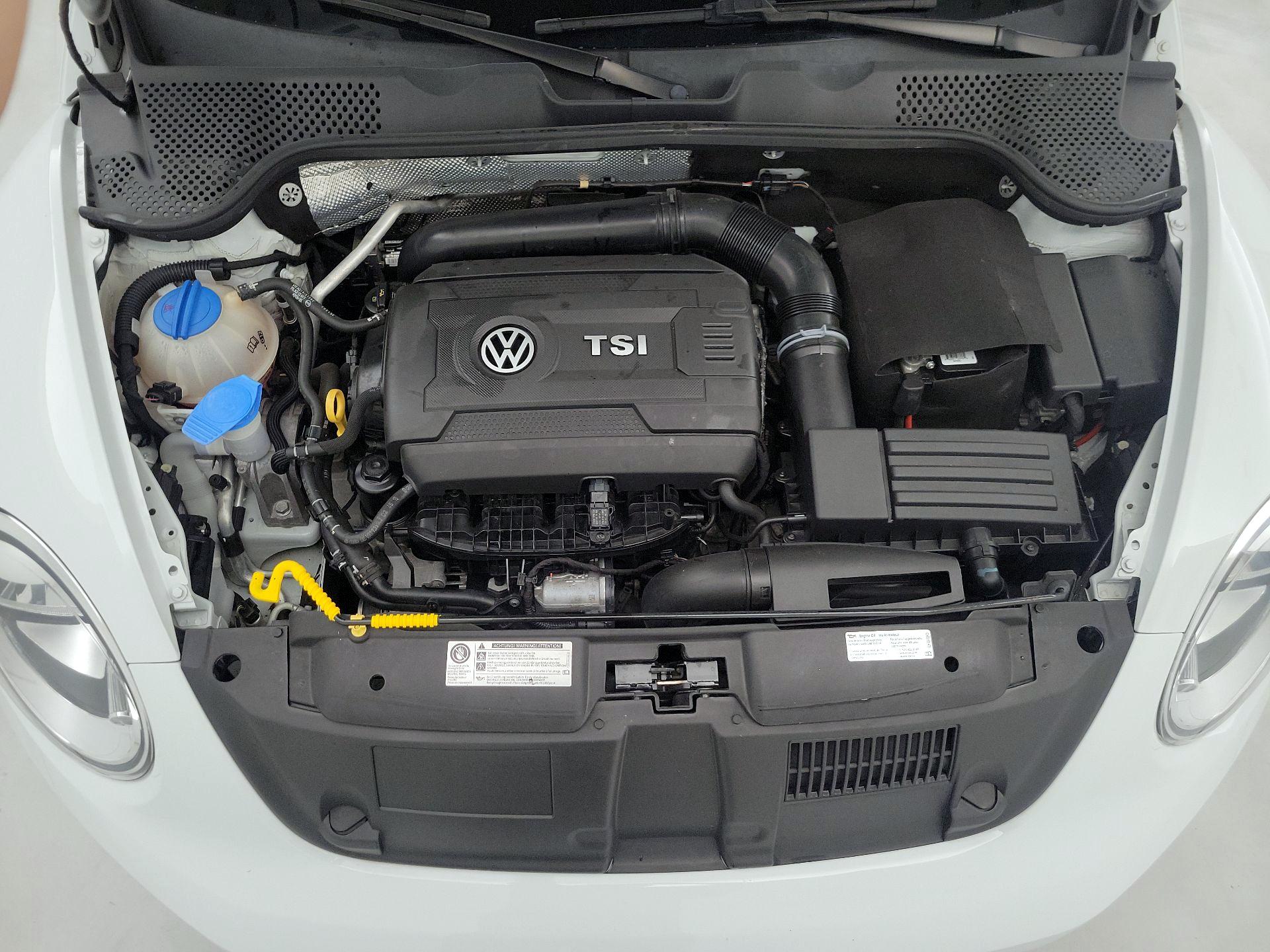 Thumbnail: 2016 Volkswagen Beetle - 19