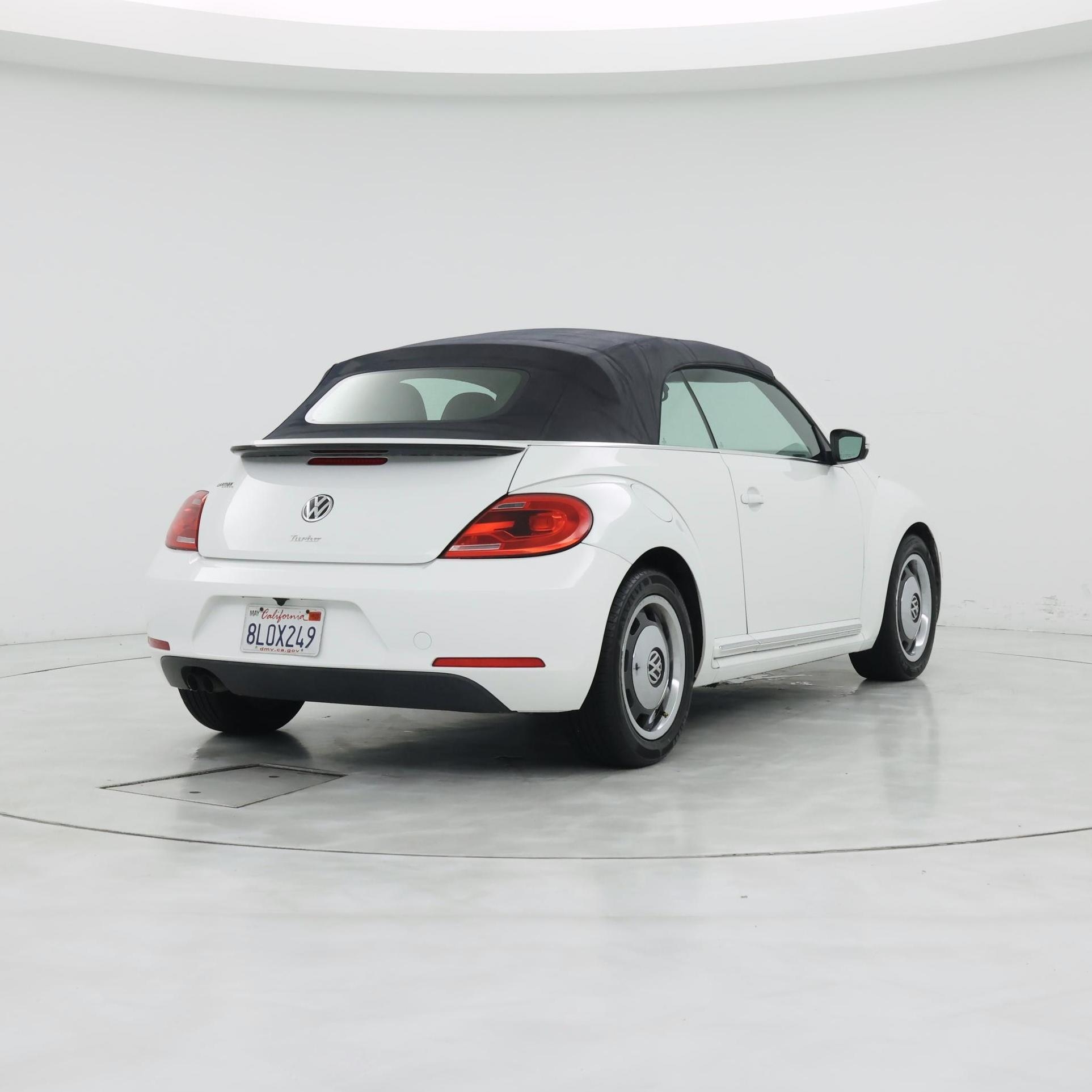 Thumbnail: 2016 Volkswagen Beetle - 8