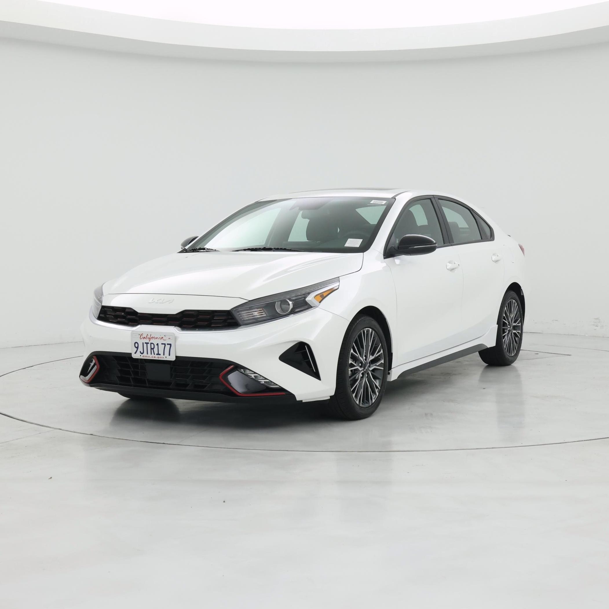 Thumbnail: 2024 Kia Forte - 4