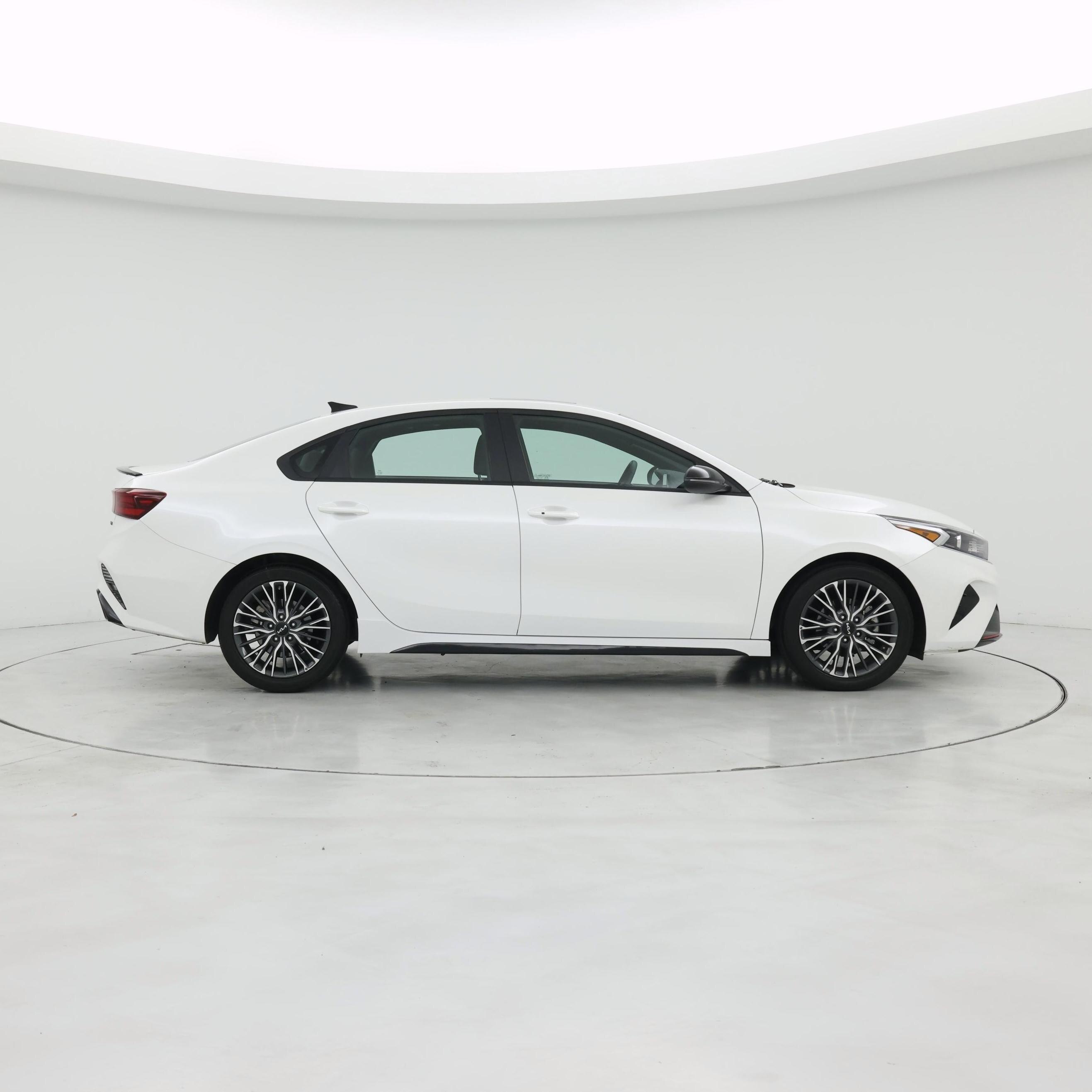 Thumbnail: 2024 Kia Forte - 7