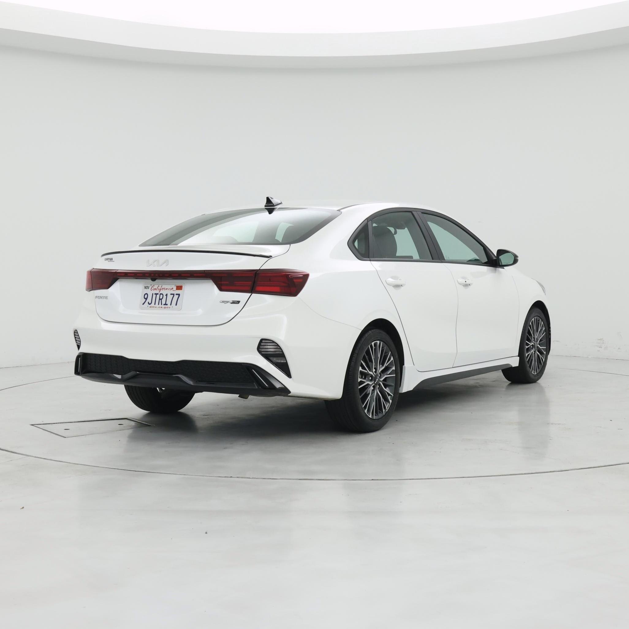 Thumbnail: 2024 Kia Forte - 8