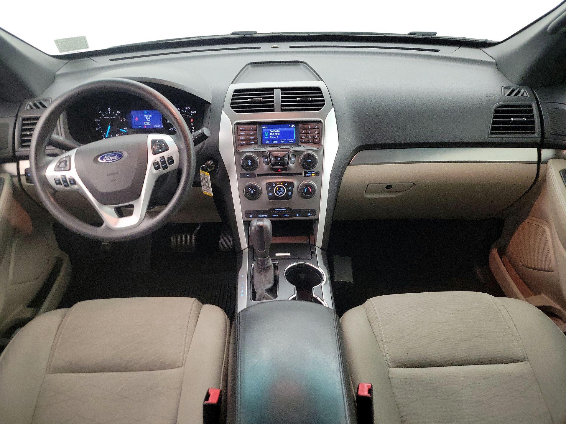 Thumbnail: 2015 Ford Explorer - 9