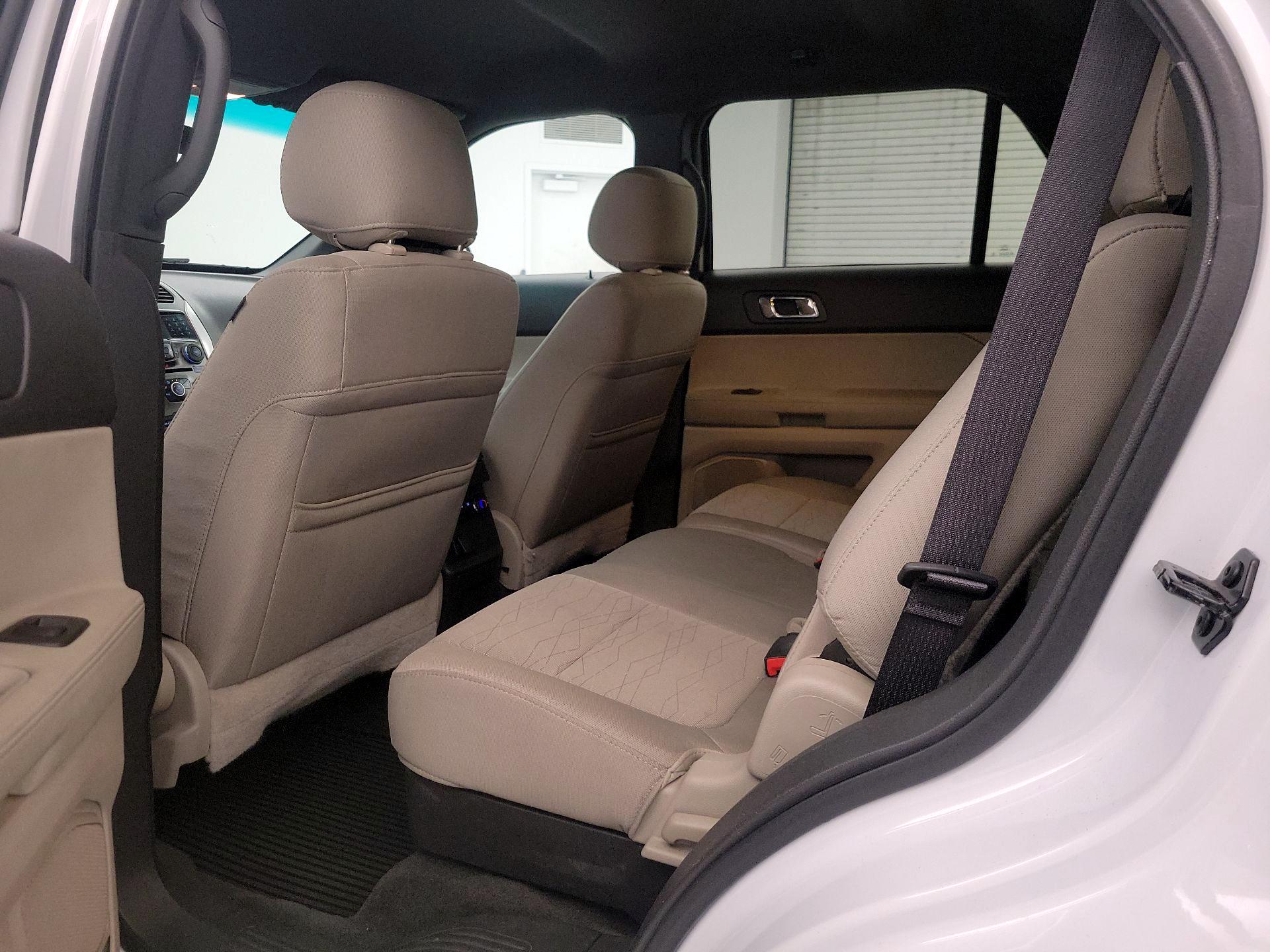 Thumbnail: 2015 Ford Explorer - 18